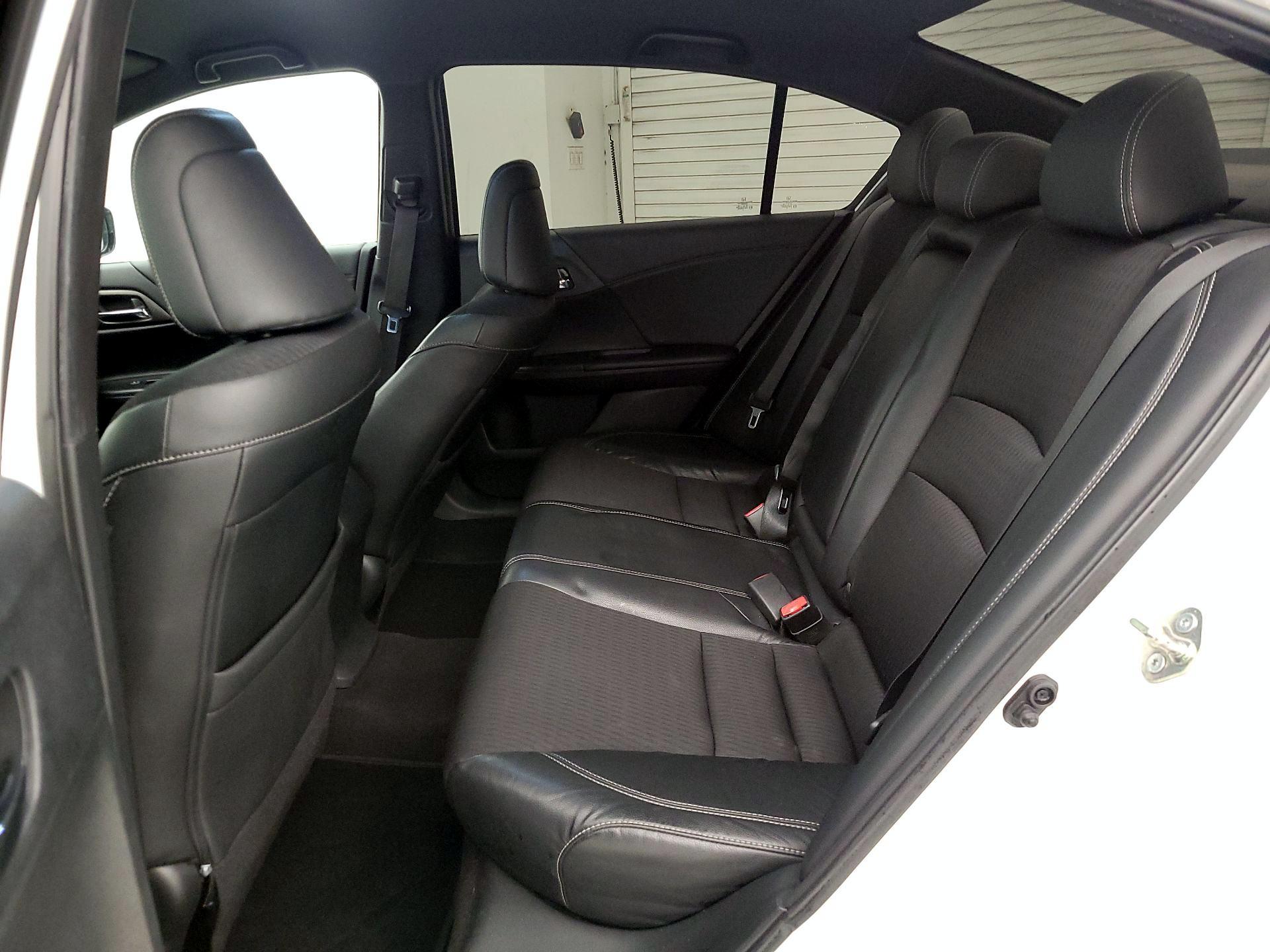 Thumbnail: 2016 Honda Accord - 19