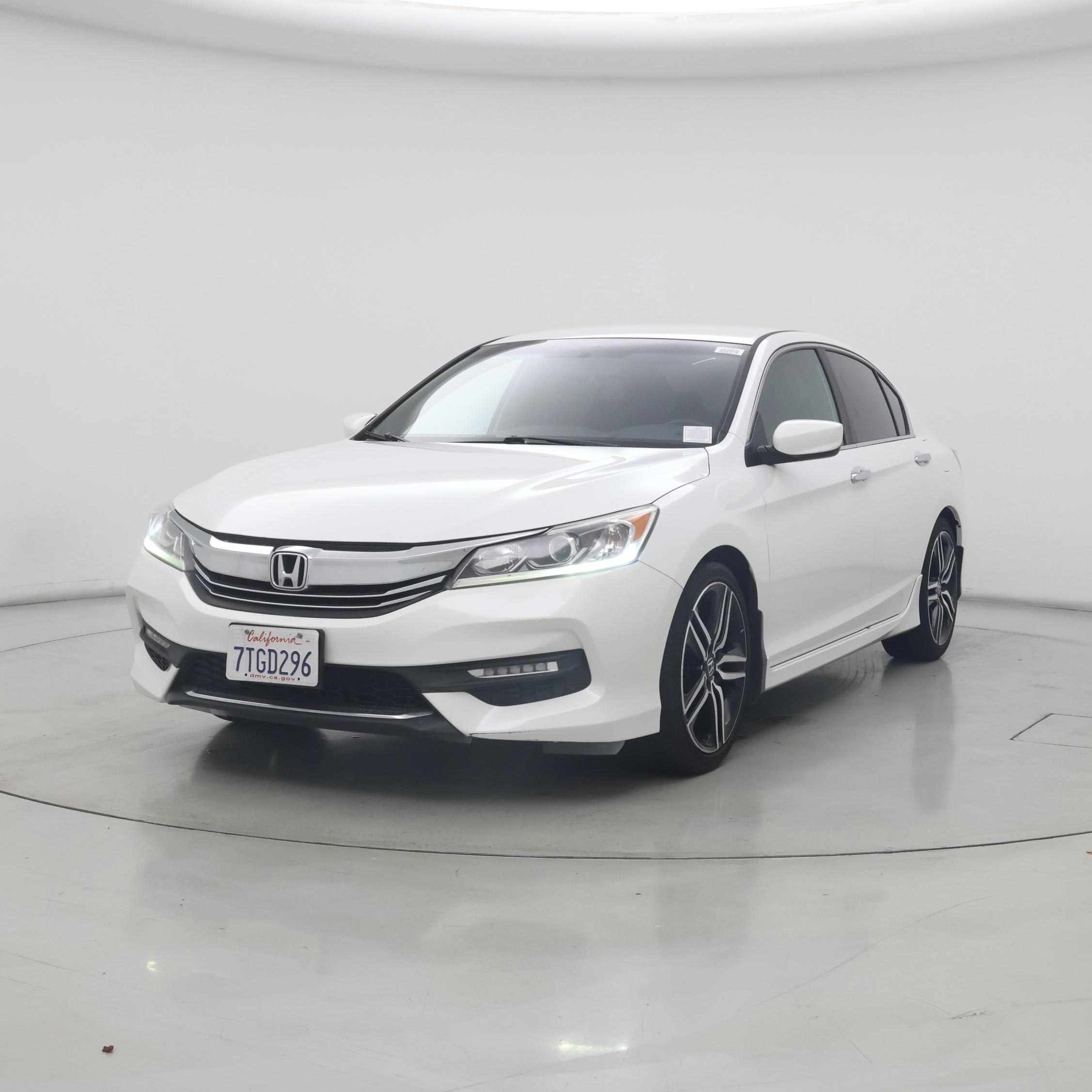 Thumbnail: 2016 Honda Accord - 4