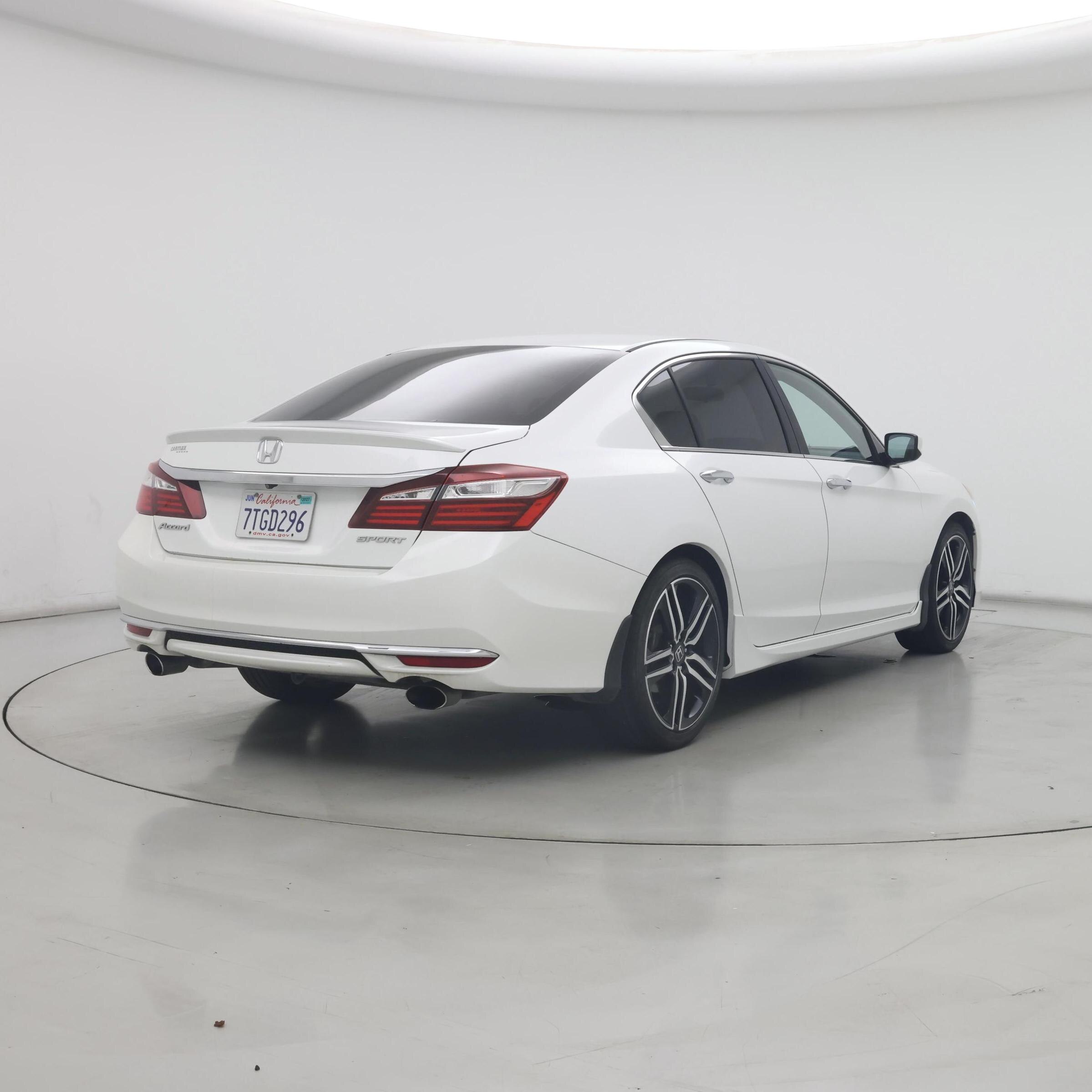 Thumbnail: 2016 Honda Accord - 8