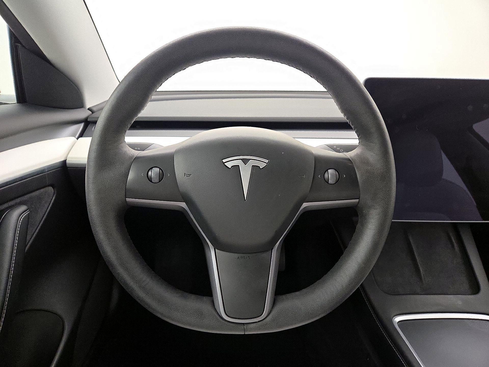 Thumbnail: 2021 Tesla Model 3 - 10