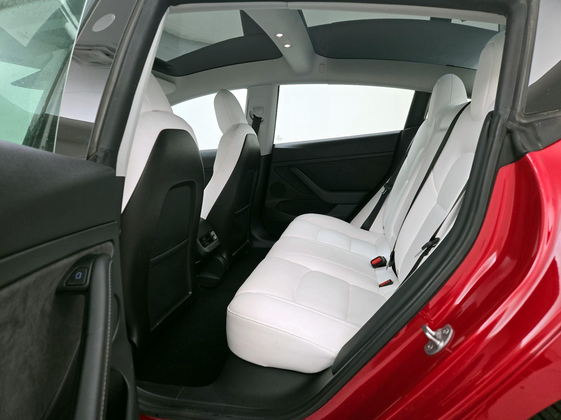 Thumbnail: 2021 Tesla Model 3 - 20