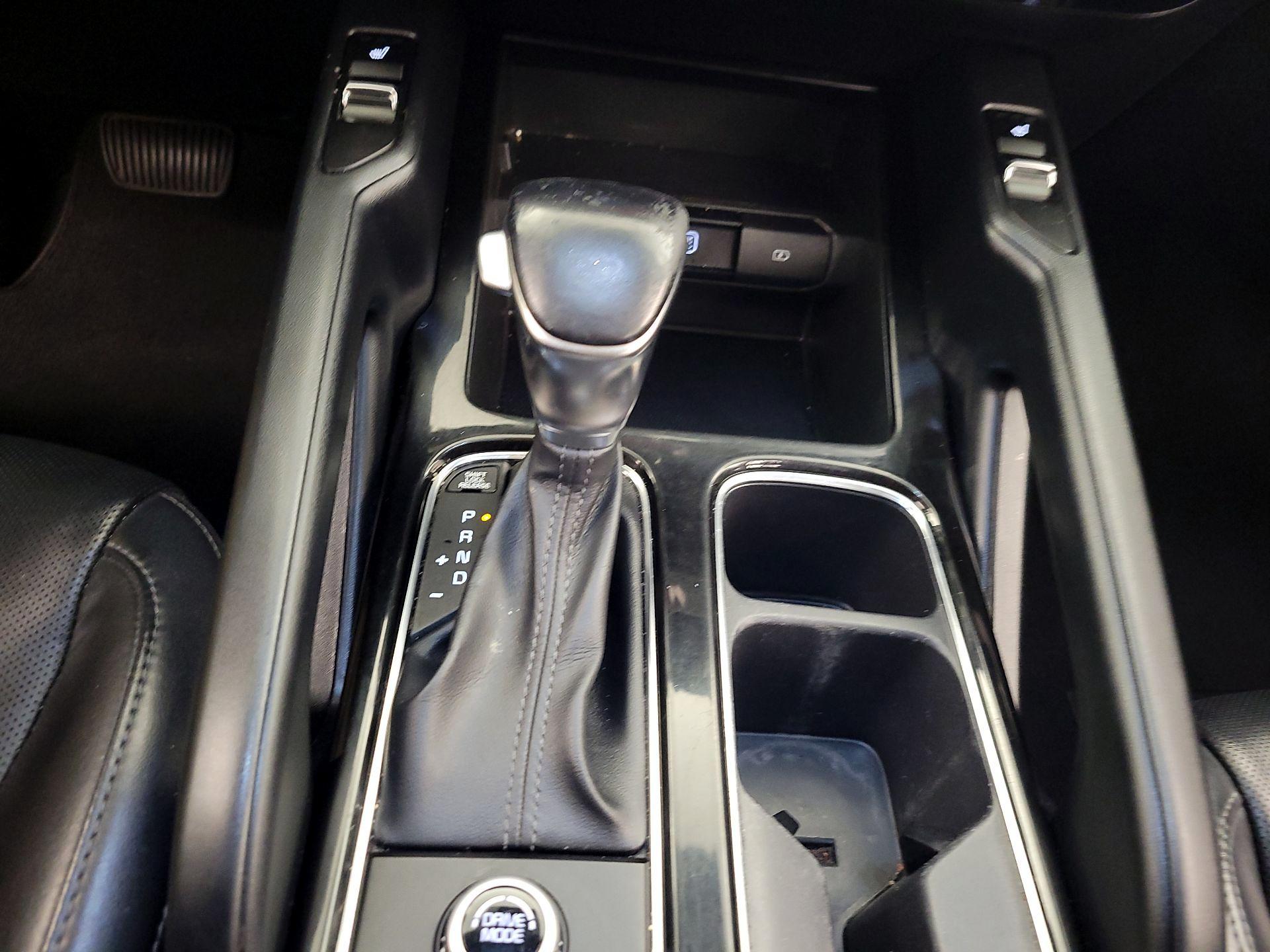 Thumbnail: 2020 Kia Telluride - 17