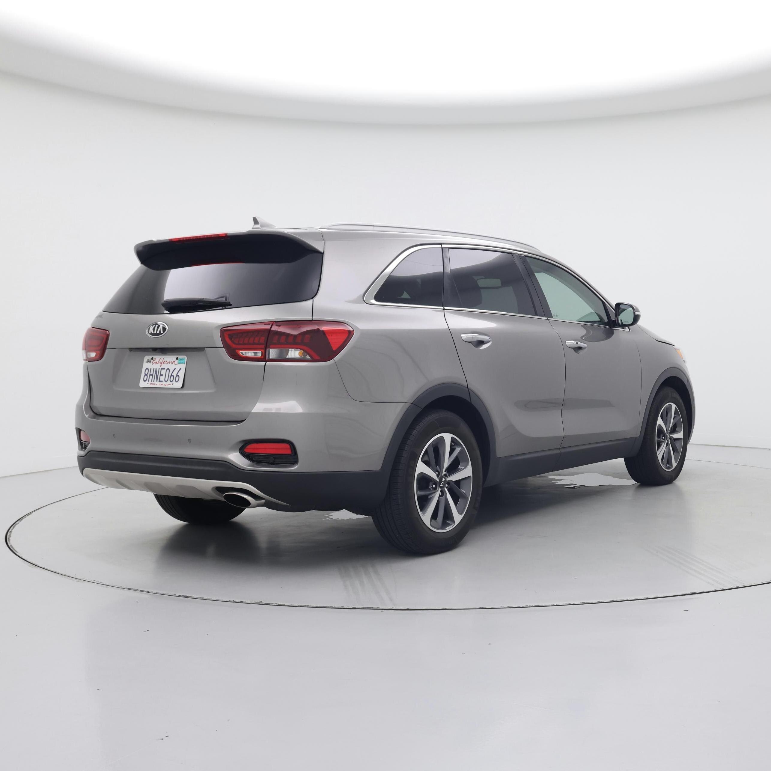Thumbnail: 2019 Kia Sorento - 8