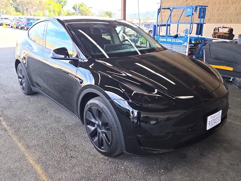 2025 Tesla Model Y Long Range