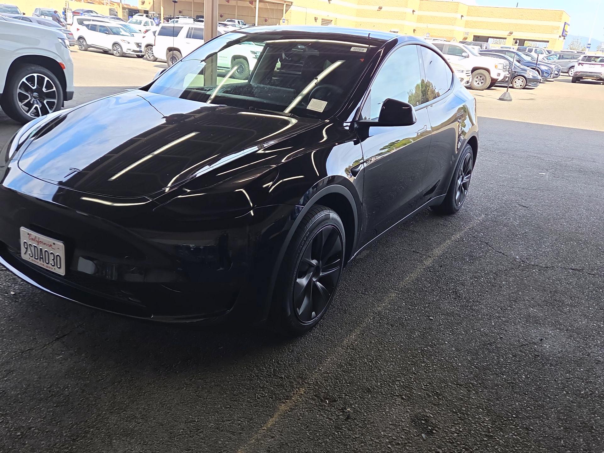 Thumbnail: 2025 Tesla Model Y - 3