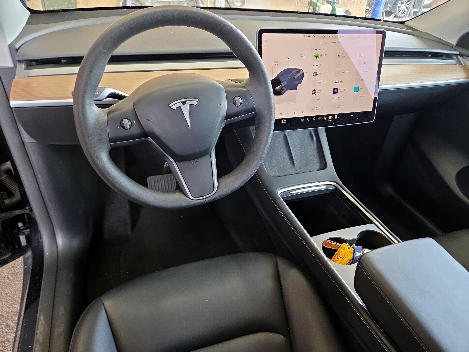 Thumbnail: 2025 Tesla Model Y - 8