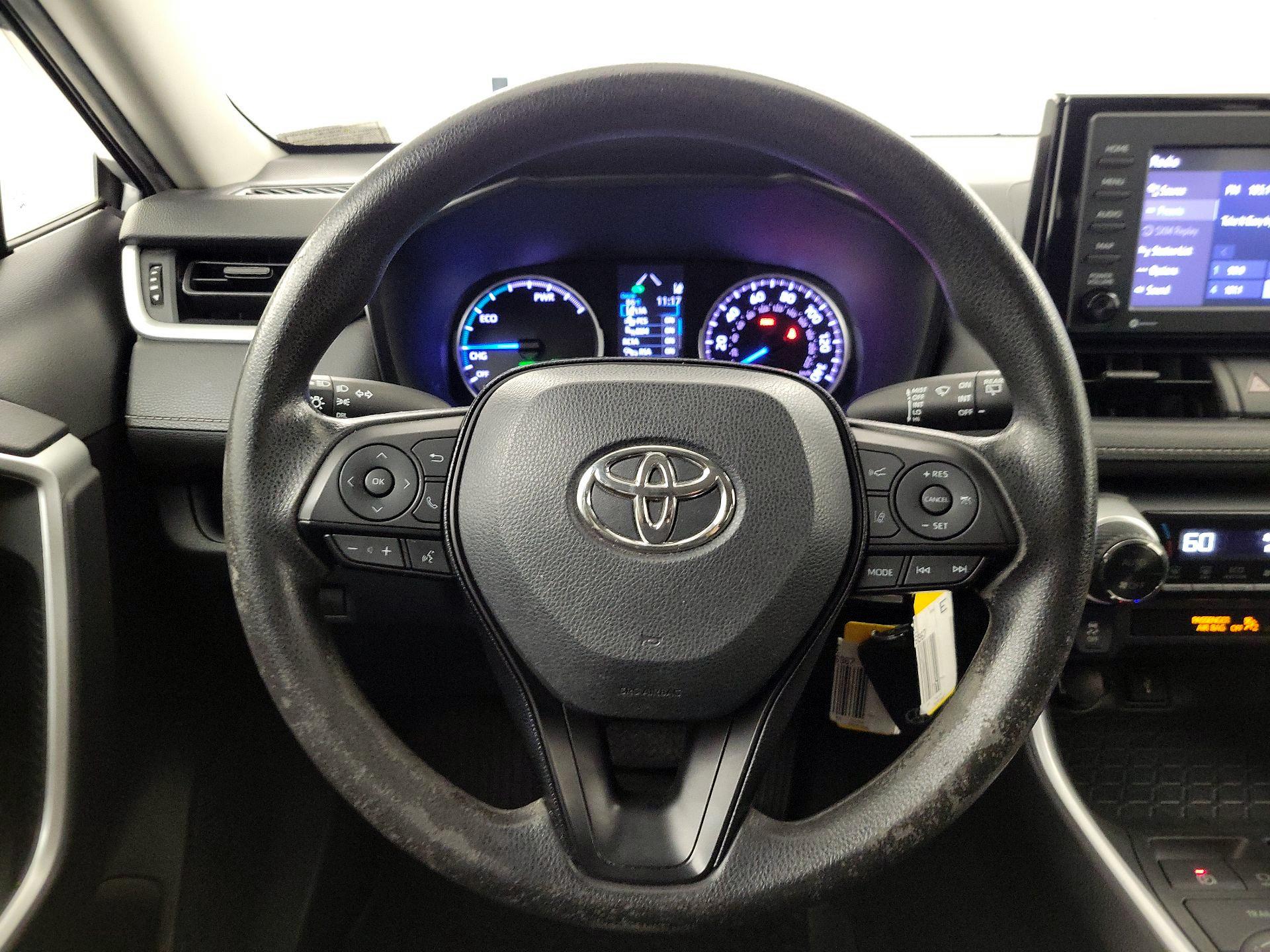 Thumbnail: 2020 Toyota RAV4 - 10
