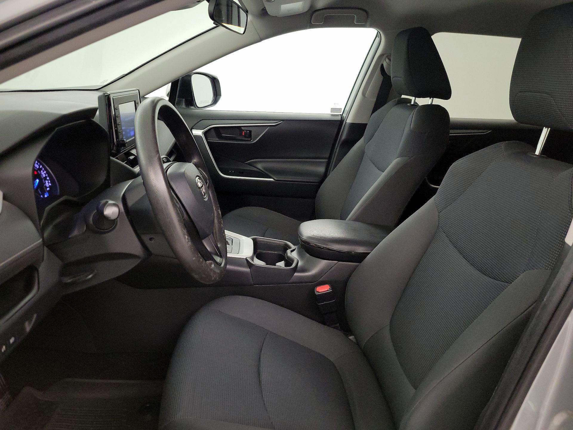 Thumbnail: 2020 Toyota RAV4 - 11
