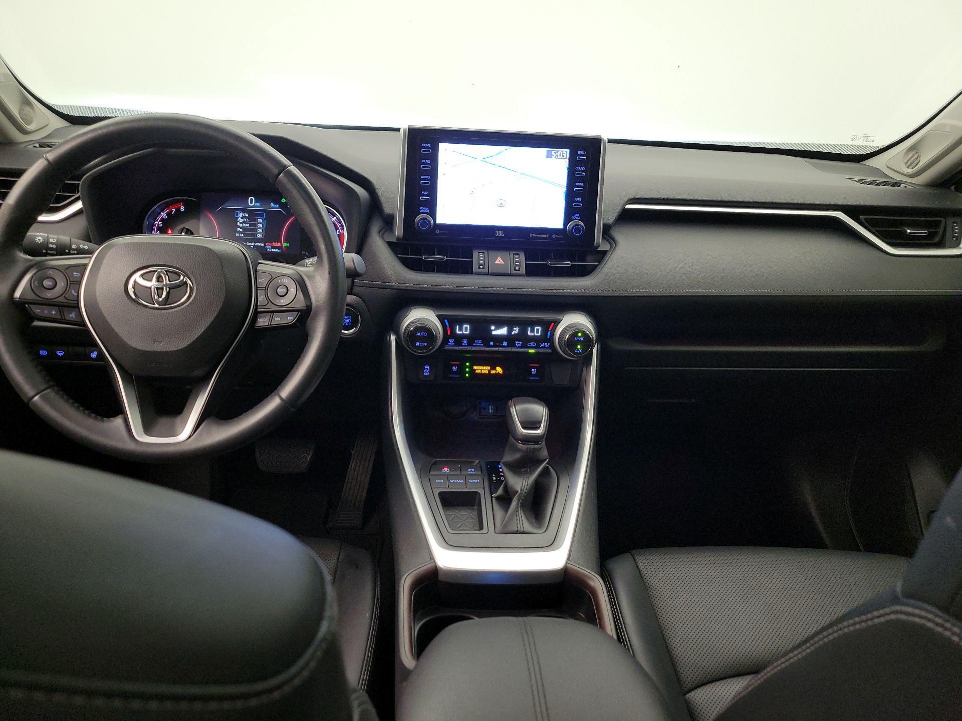 Thumbnail: 2019 Toyota RAV4 - 9