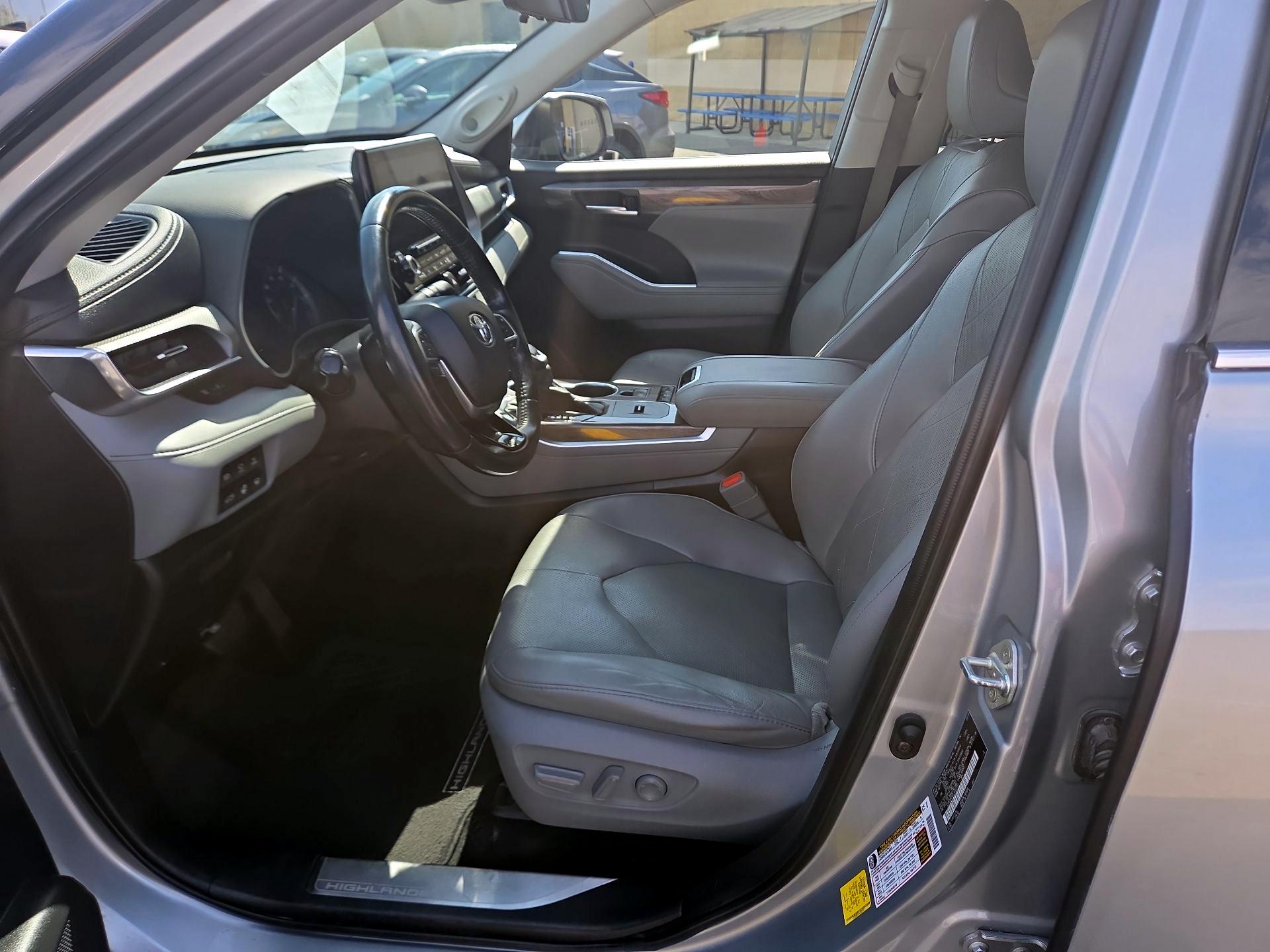 Thumbnail: 2020 Toyota Highlander - 9
