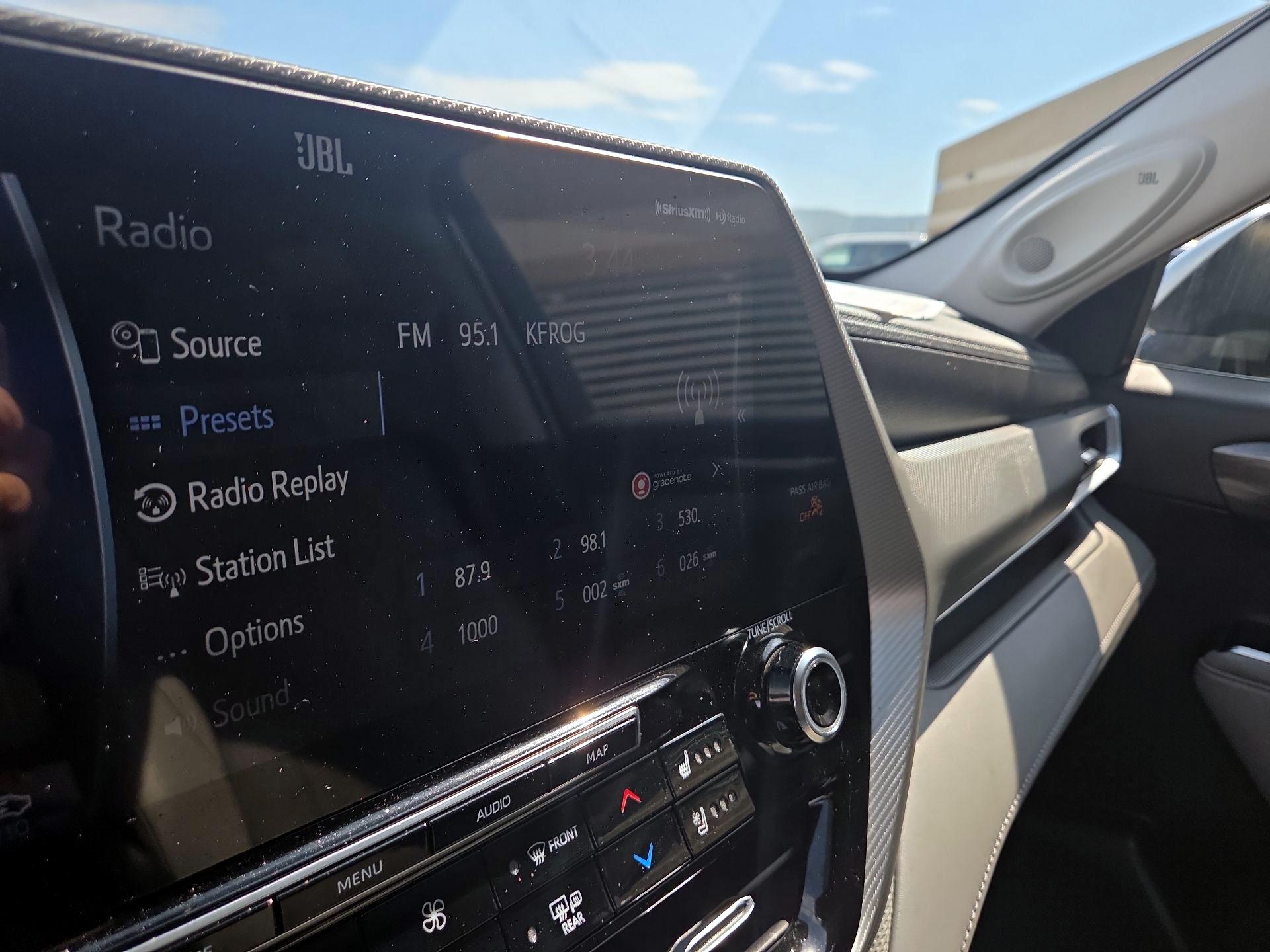 Thumbnail: 2020 Toyota Highlander - 11