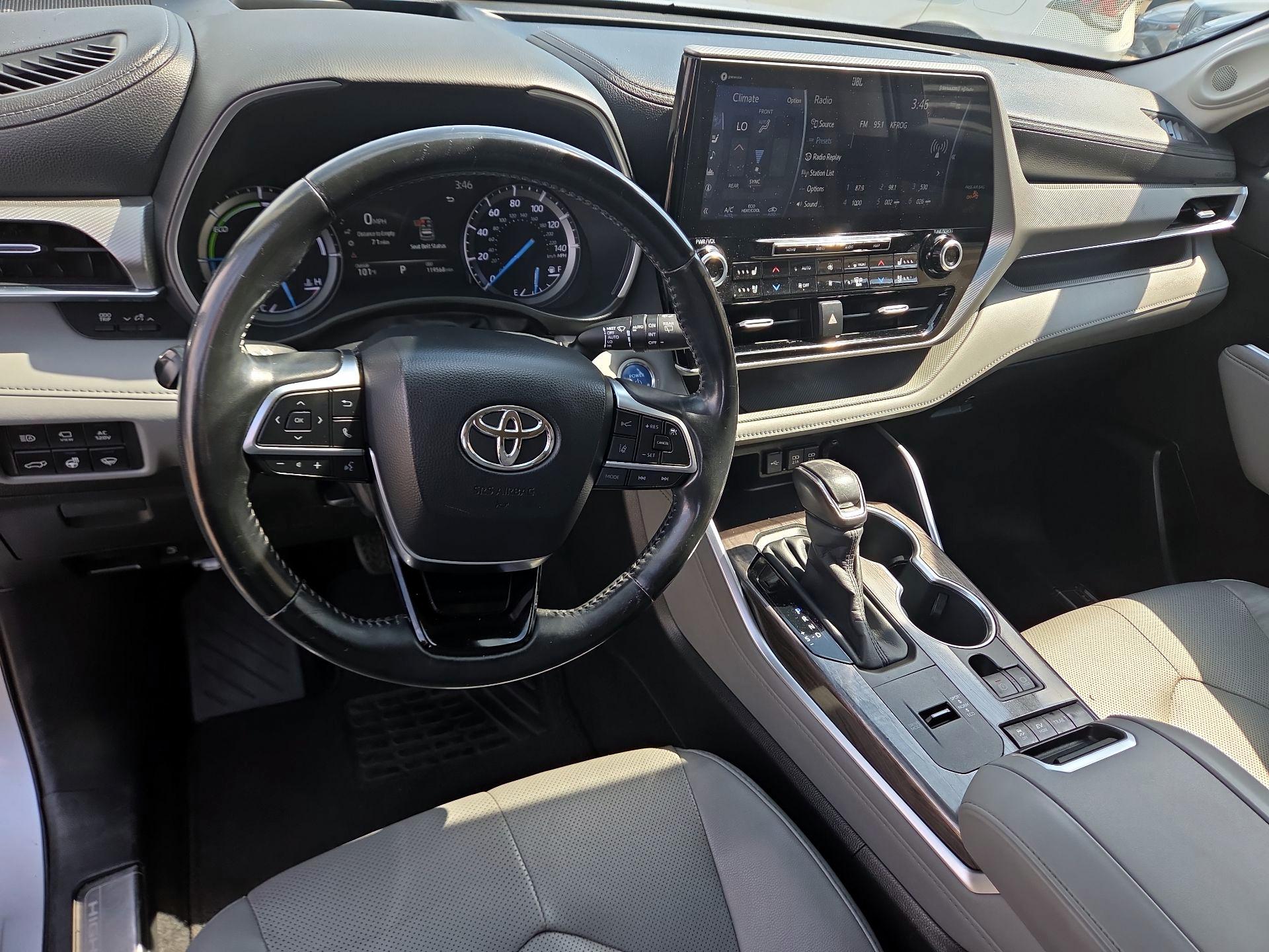 Thumbnail: 2020 Toyota Highlander - 8