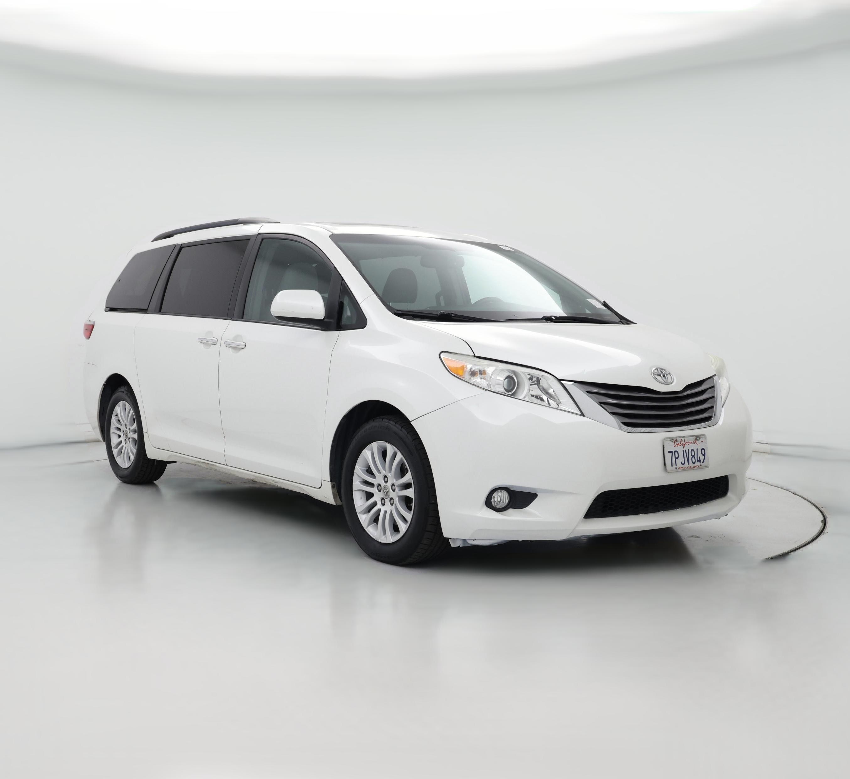 Thumbnail: 2015 Toyota Sienna - 1