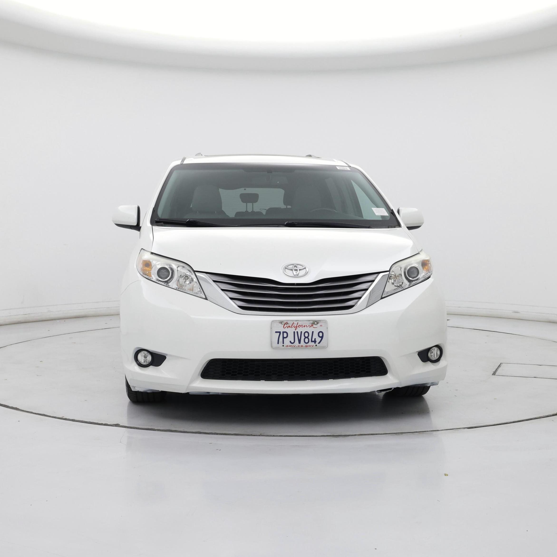 Thumbnail: 2015 Toyota Sienna - 5