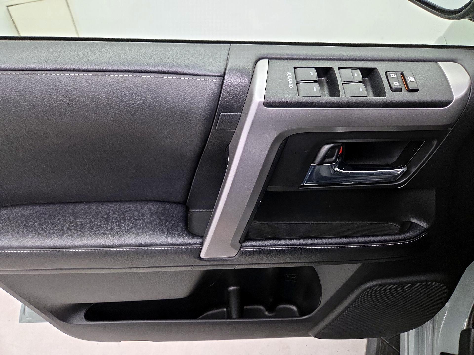 Thumbnail: 2023 Toyota 4Runner - 12