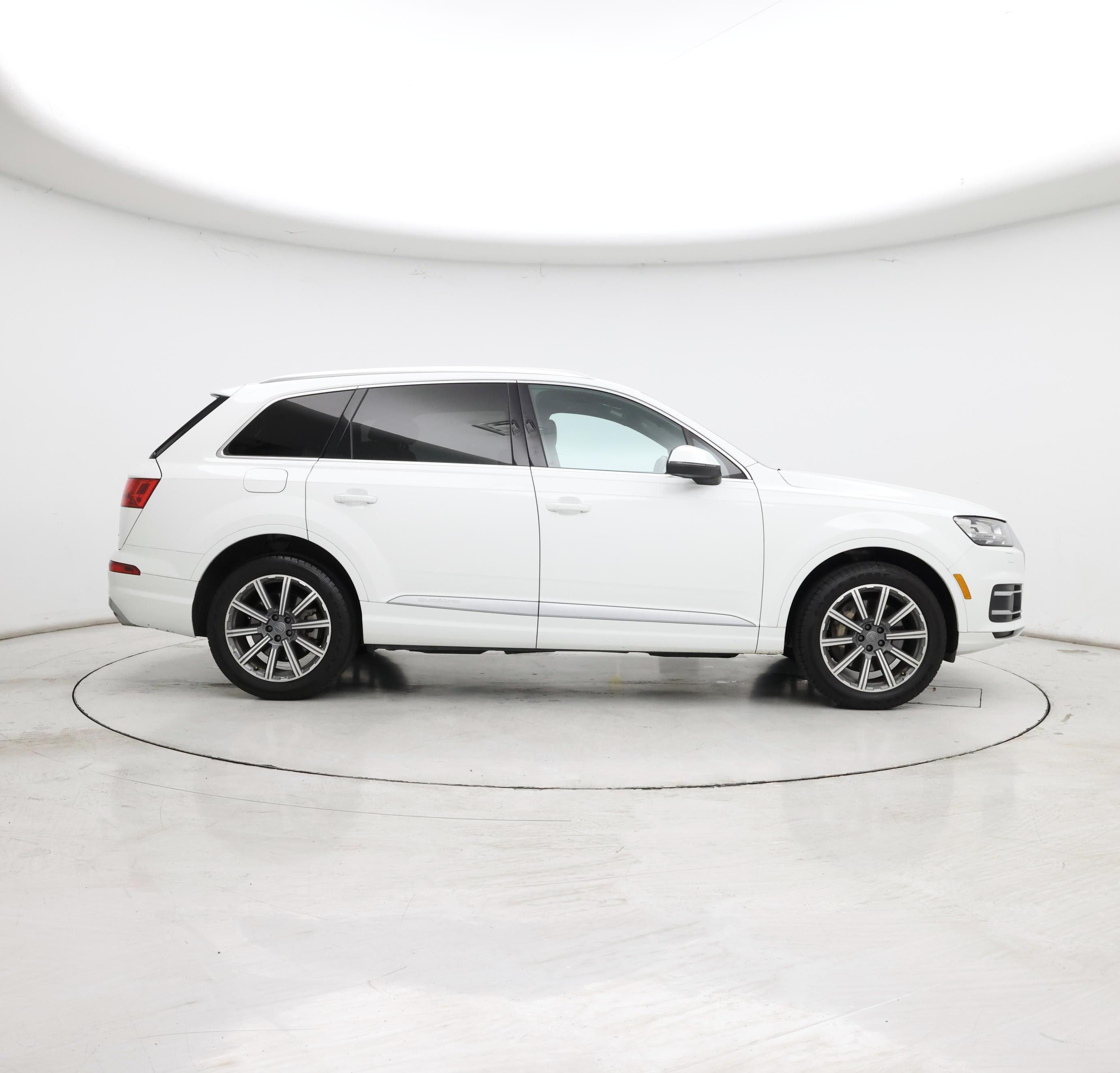 Thumbnail: 2018 Audi Q7 - 7