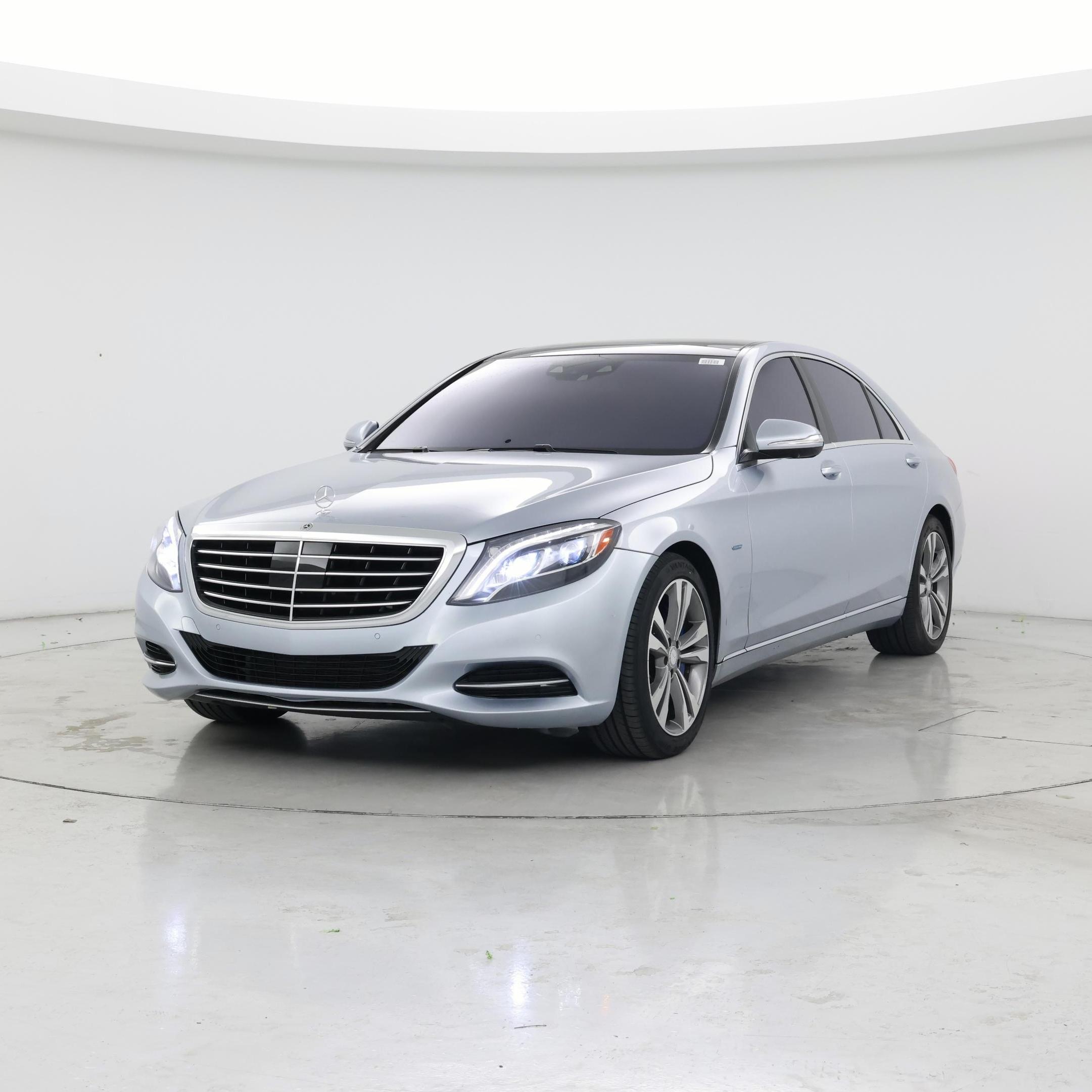 Thumbnail: 2016 Mercedes-Benz S-Class - 4