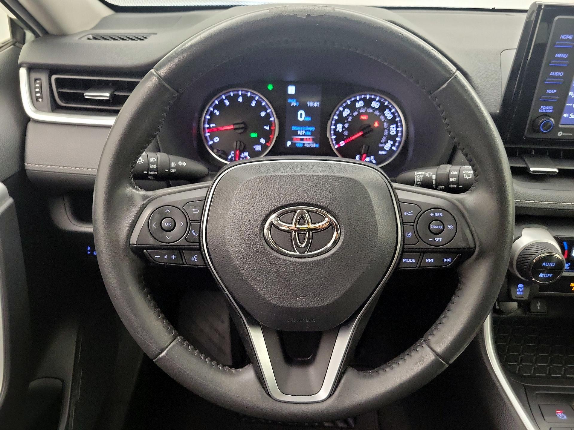 Thumbnail: 2021 Toyota RAV4 - 10