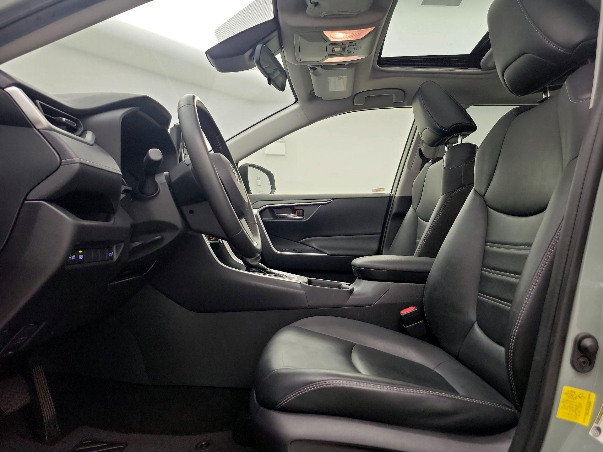 Thumbnail: 2021 Toyota RAV4 - 11