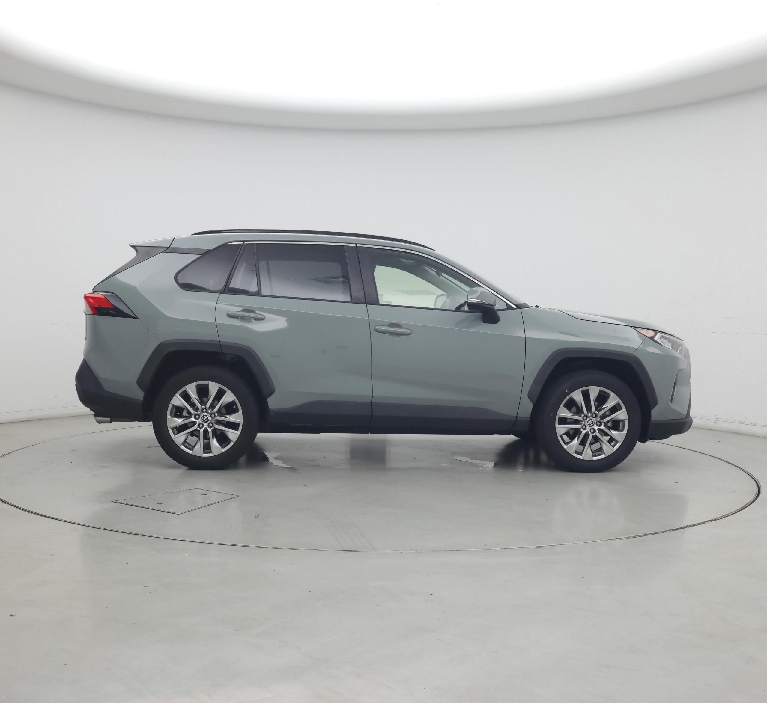 Thumbnail: 2021 Toyota RAV4 - 7