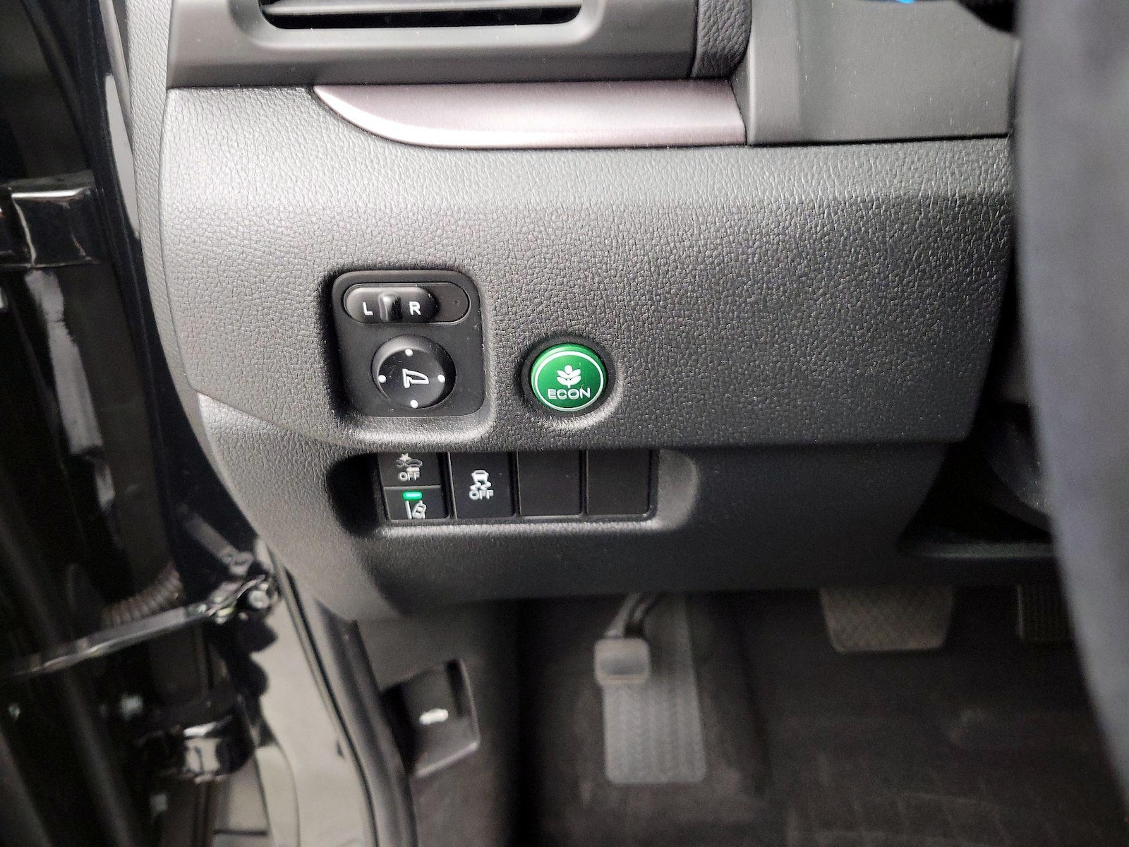 2021 Honda Pilot SE - Photo 14