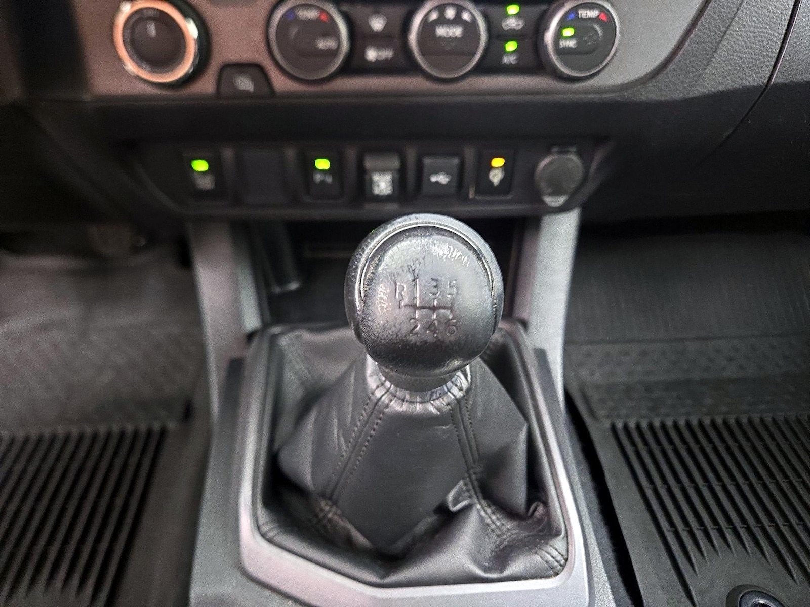 2021 Toyota Tacoma TRD Off Road - Photo 19