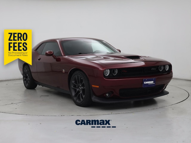 Red 2021 Dodge Challenger Coupe Rear-Wheel Drive Manual