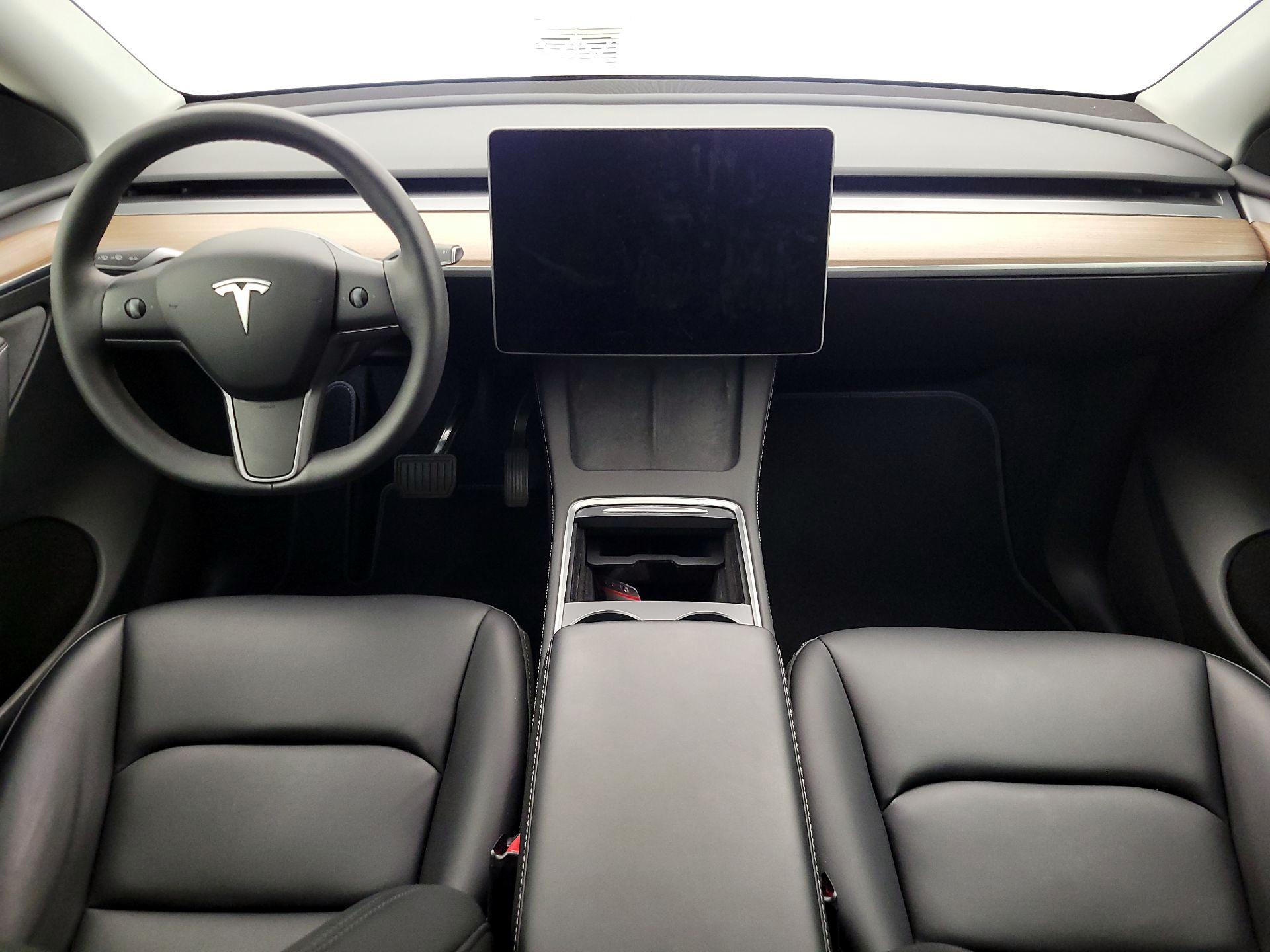 Thumbnail: 2024 Tesla Model Y - 9