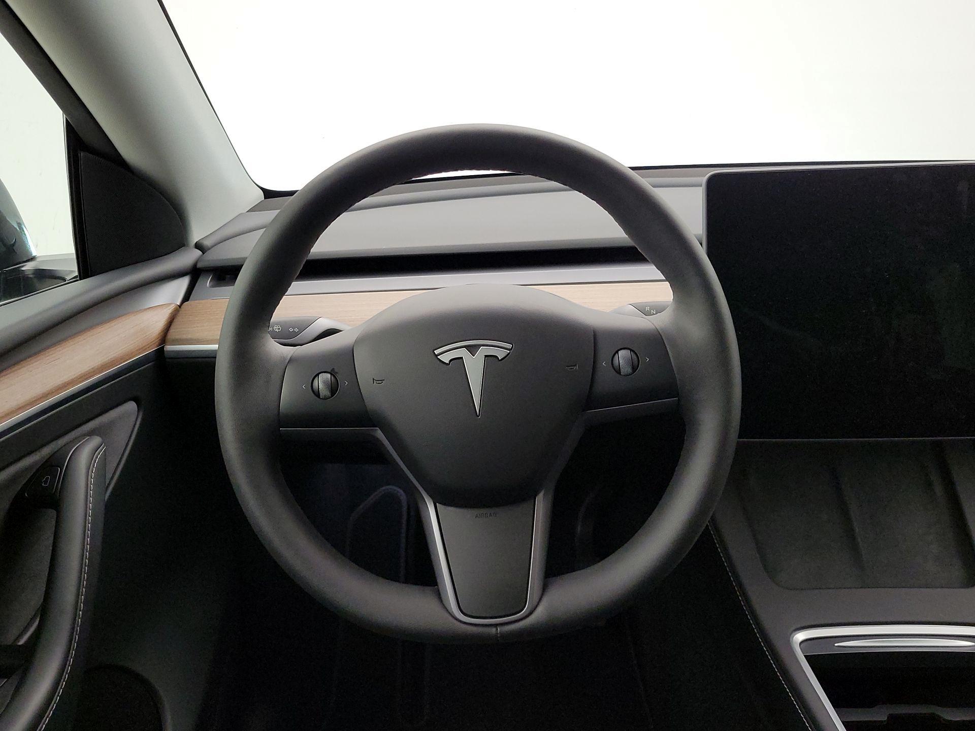 Thumbnail: 2024 Tesla Model Y - 10