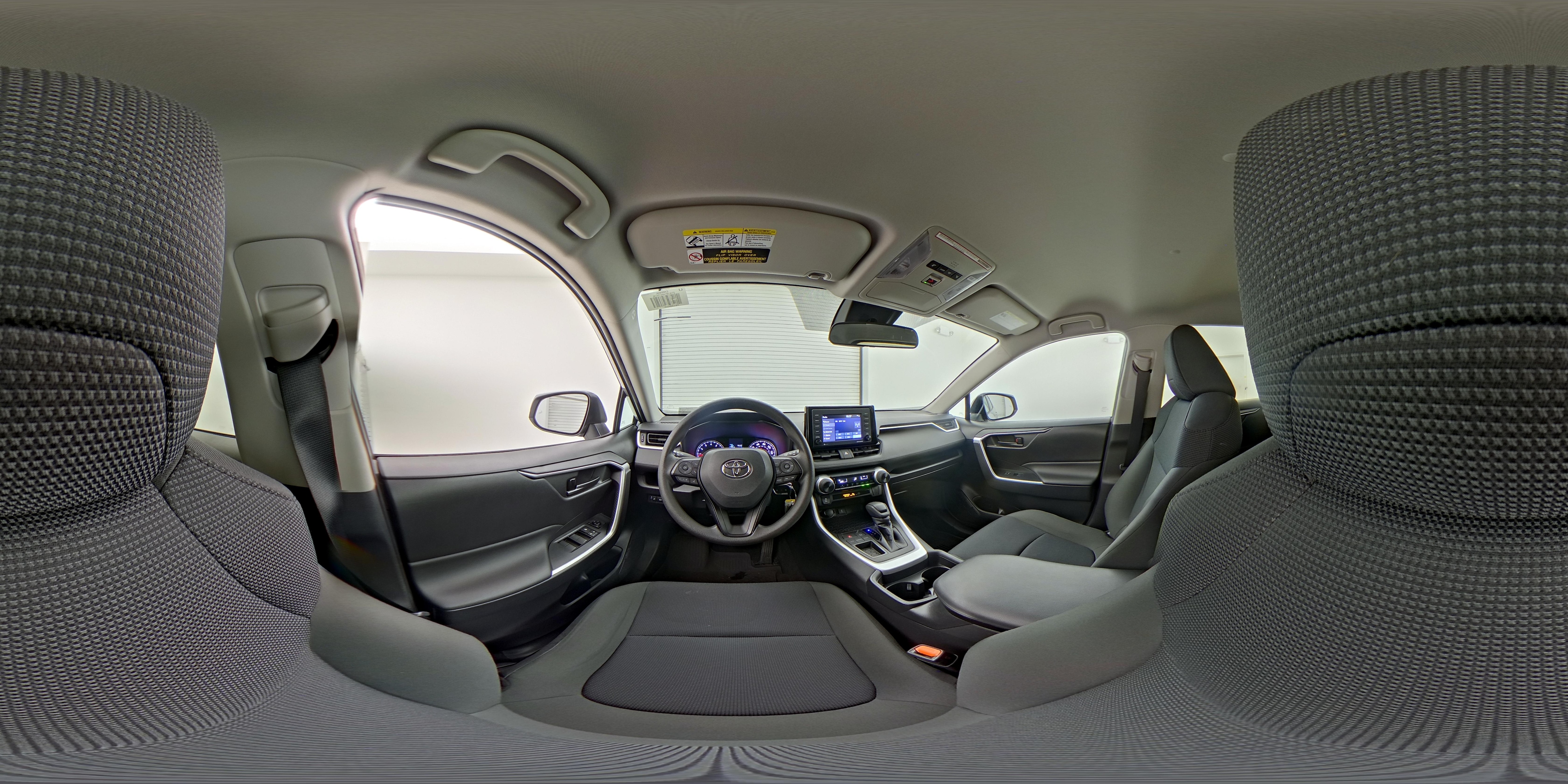 2021 Toyota RAV4 LE - Photo 26