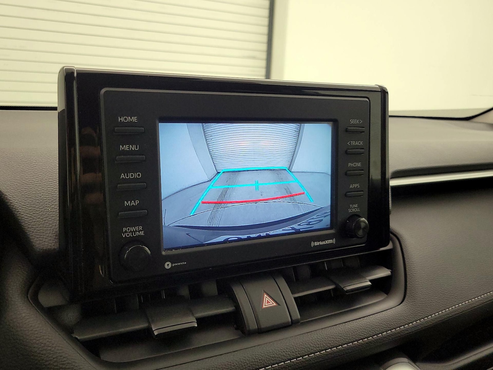 2021 Toyota RAV4 LE - Photo 15