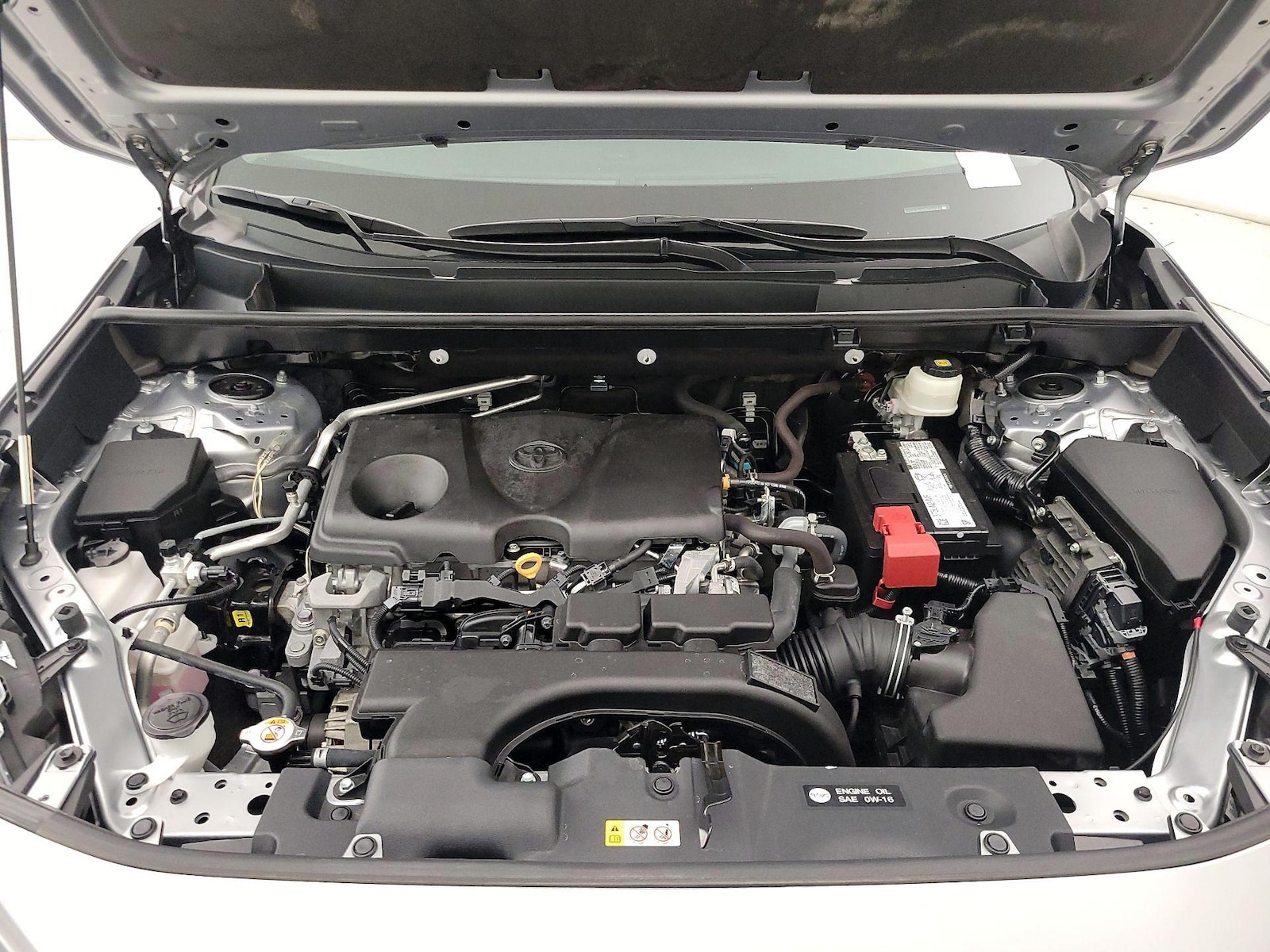 2021 Toyota RAV4 LE - Photo 22