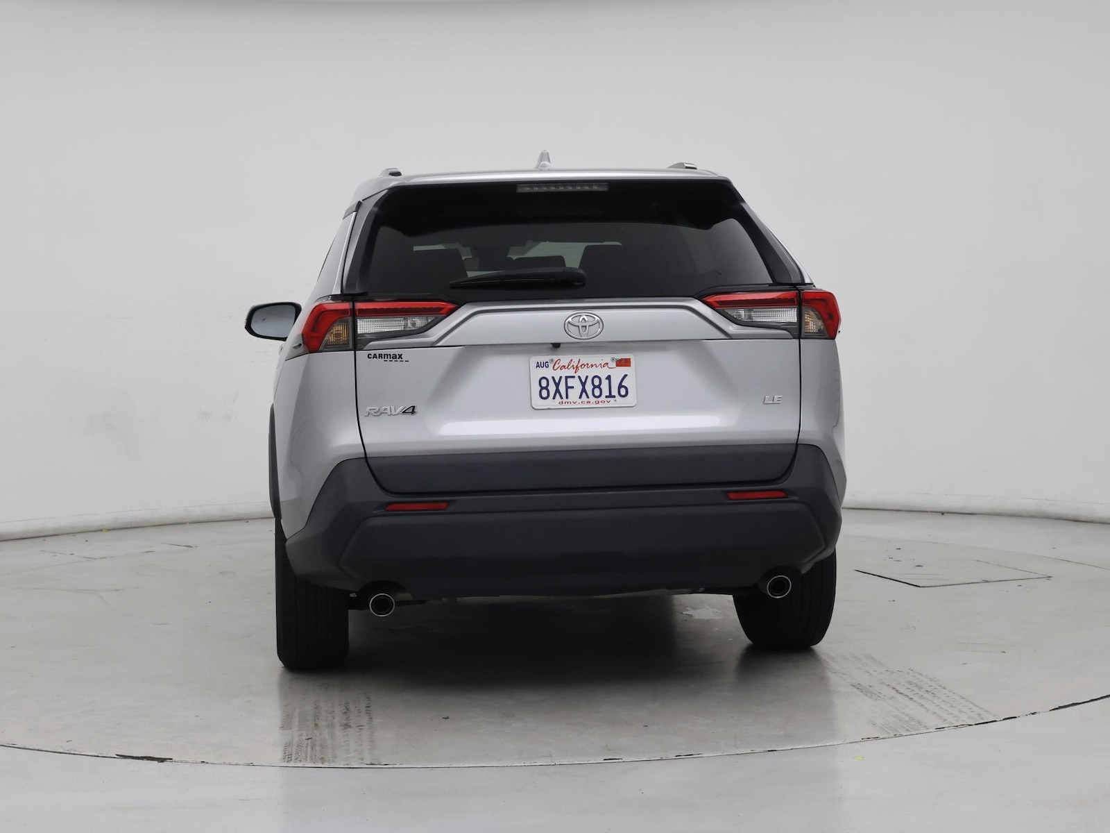 2021 Toyota RAV4 LE - Photo 7