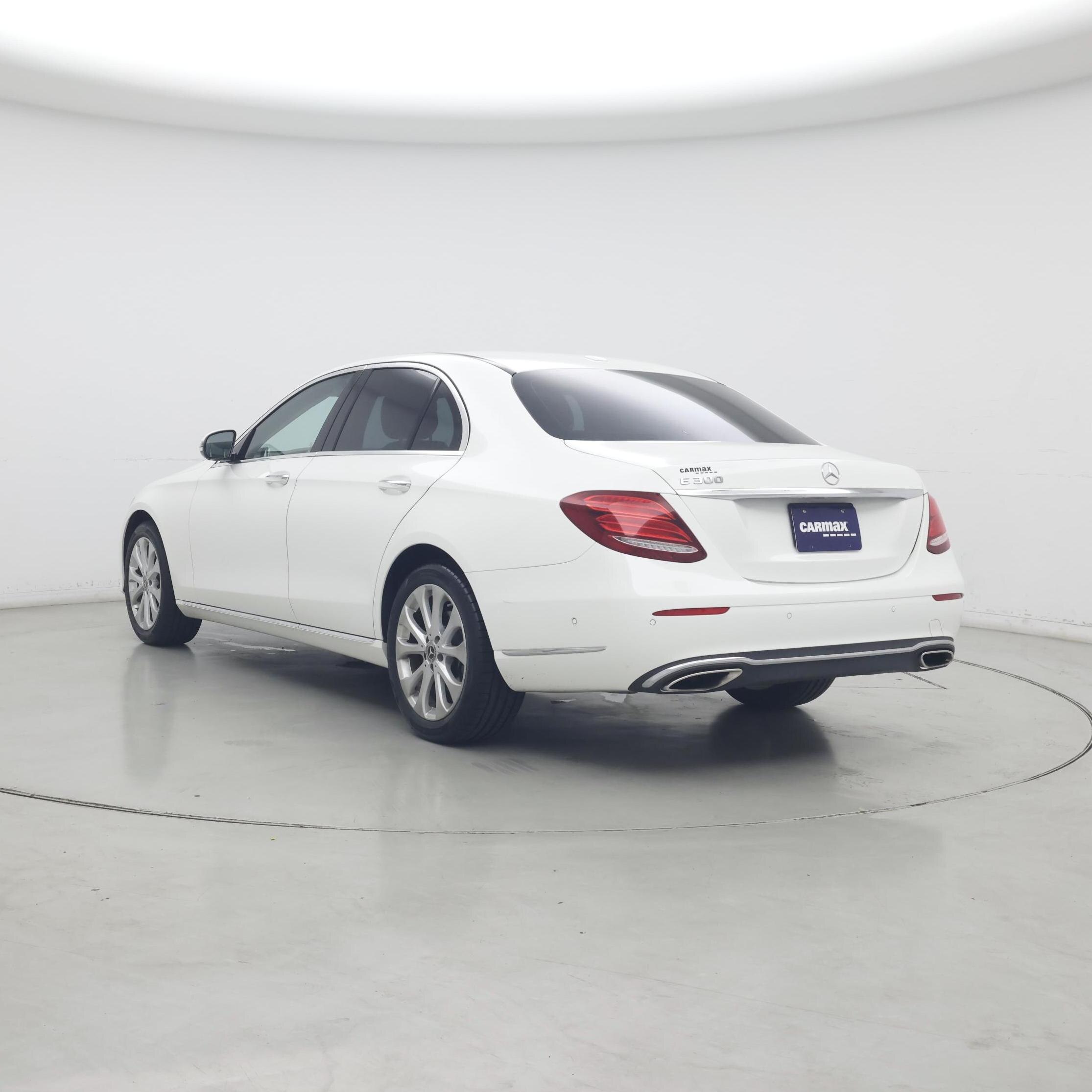 Thumbnail: 2018 Mercedes-Benz E-Class - 2