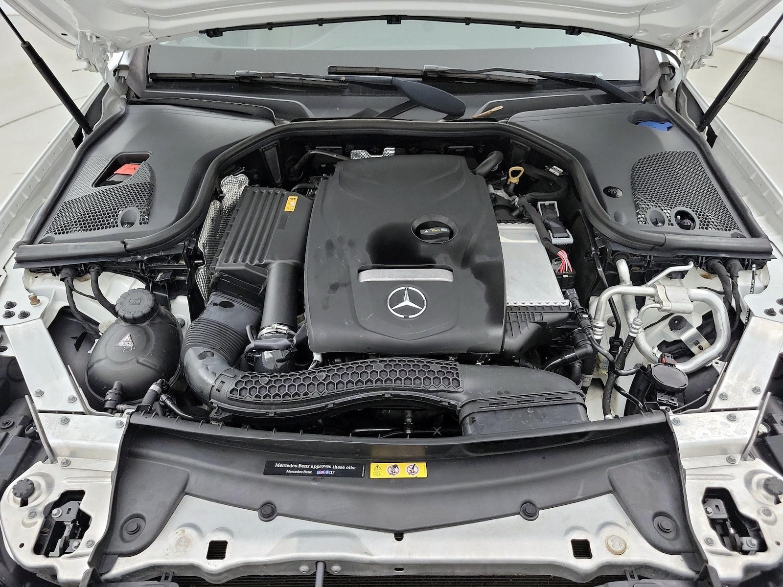 2018 Mercedes-Benz E-Class E300 - Photo 24
