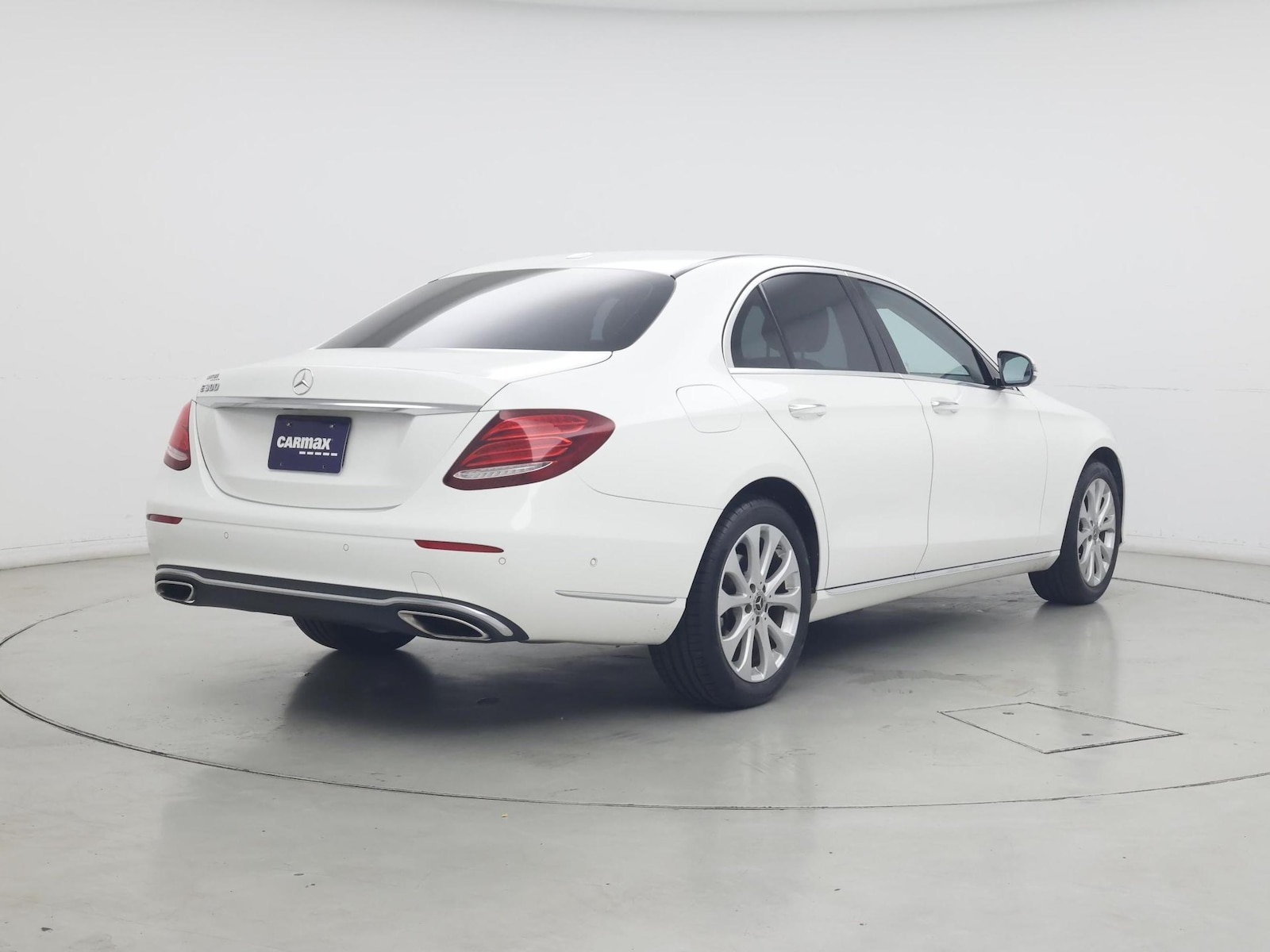 2018 Mercedes-Benz E-Class E300 - Photo 9