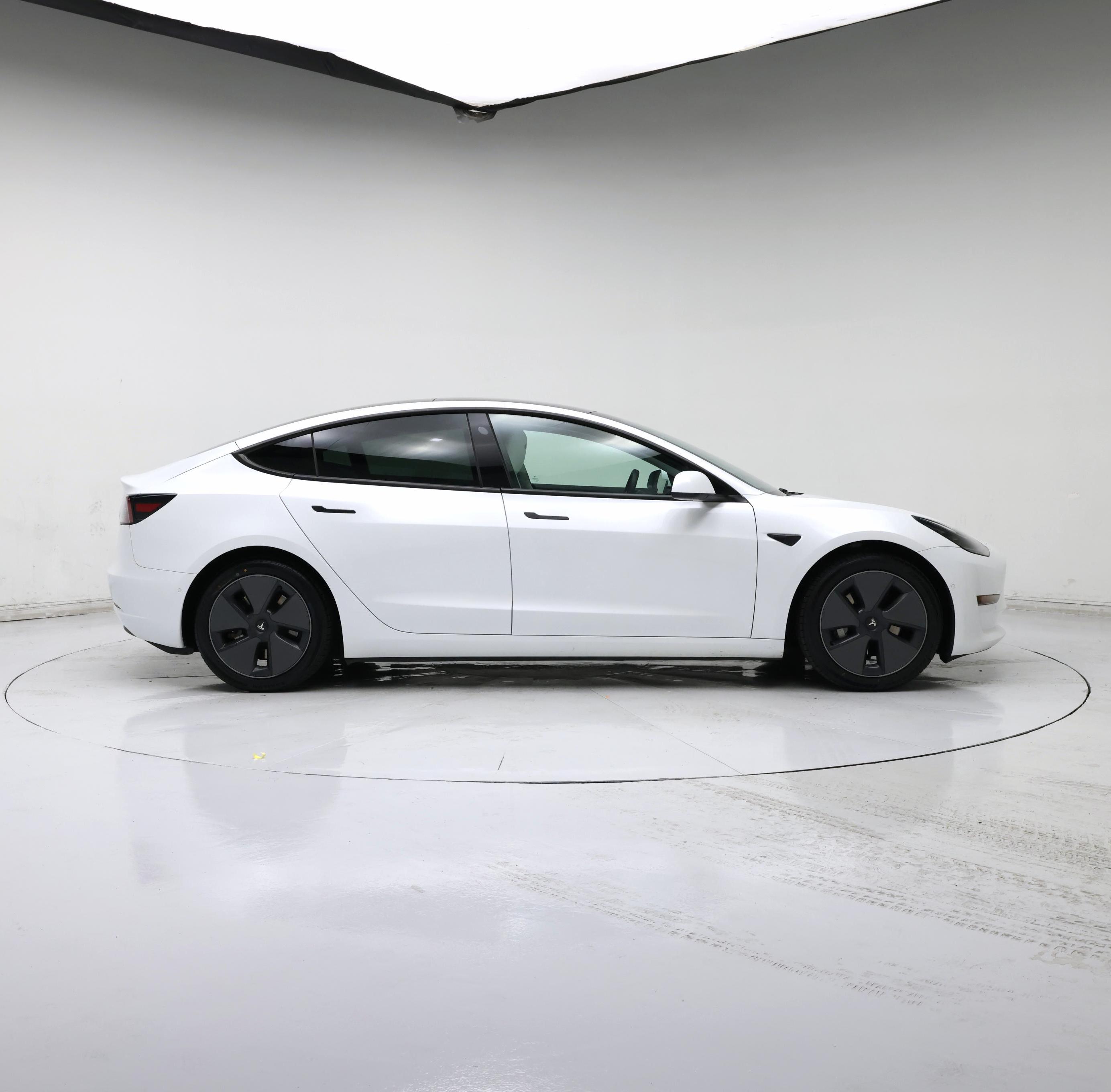 Thumbnail: 2021 Tesla Model 3 - 7