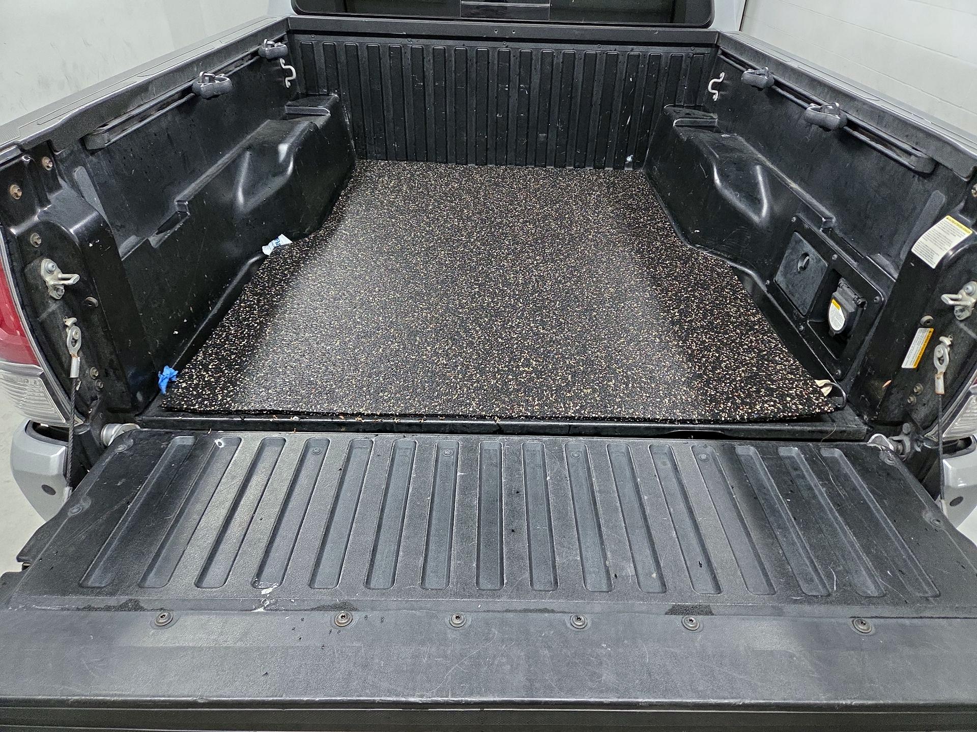 Thumbnail: 2022 Toyota Tacoma - 20