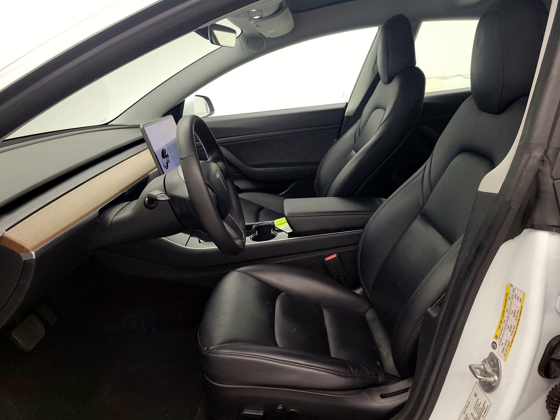 Thumbnail: 2020 Tesla Model 3 - 11