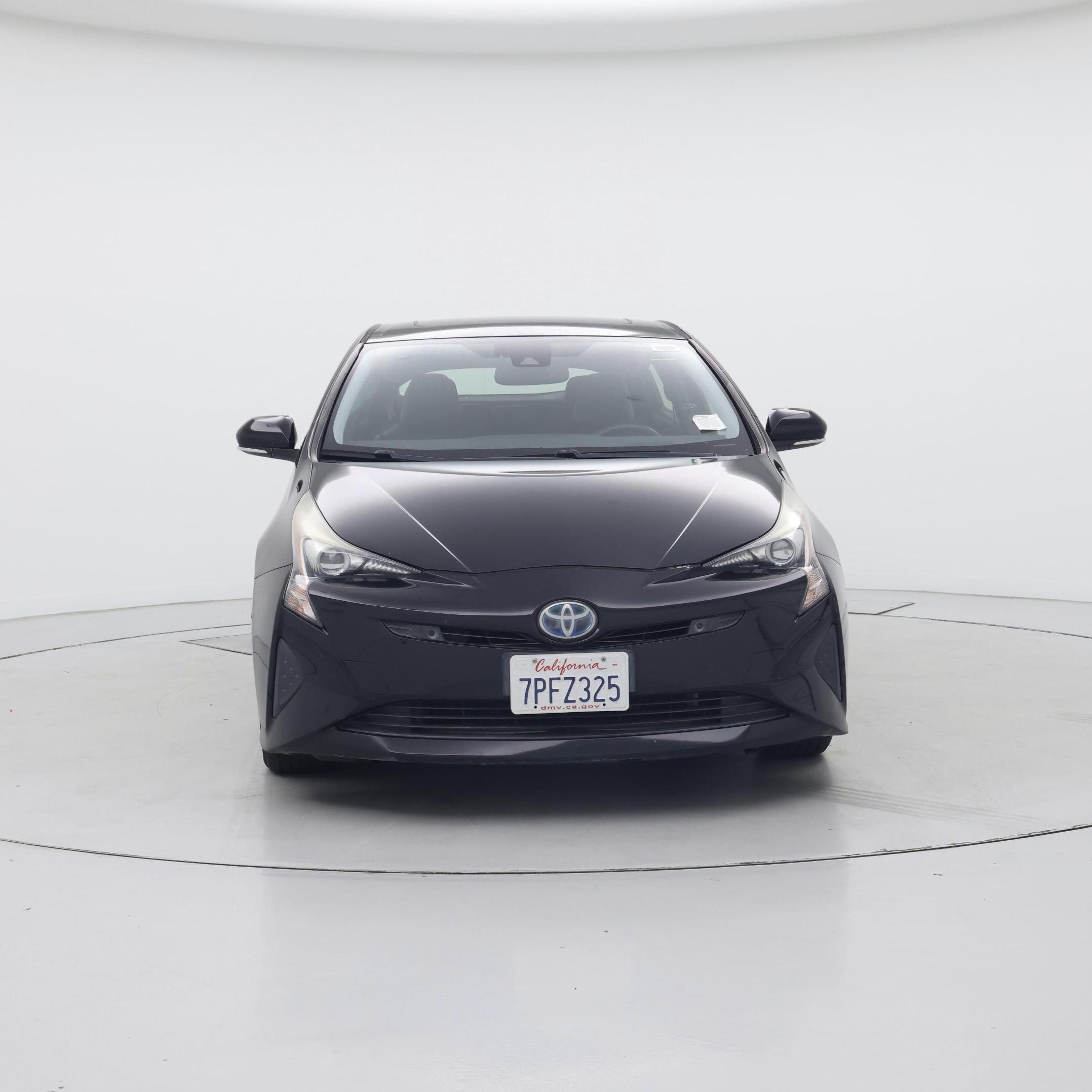 Thumbnail: 2016 Toyota Prius - 5