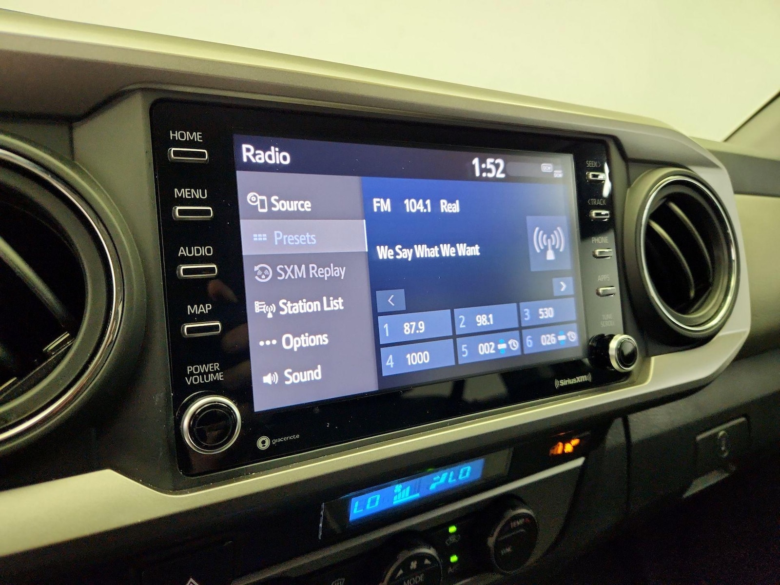 2023 Toyota Tacoma SR5 - Photo 16