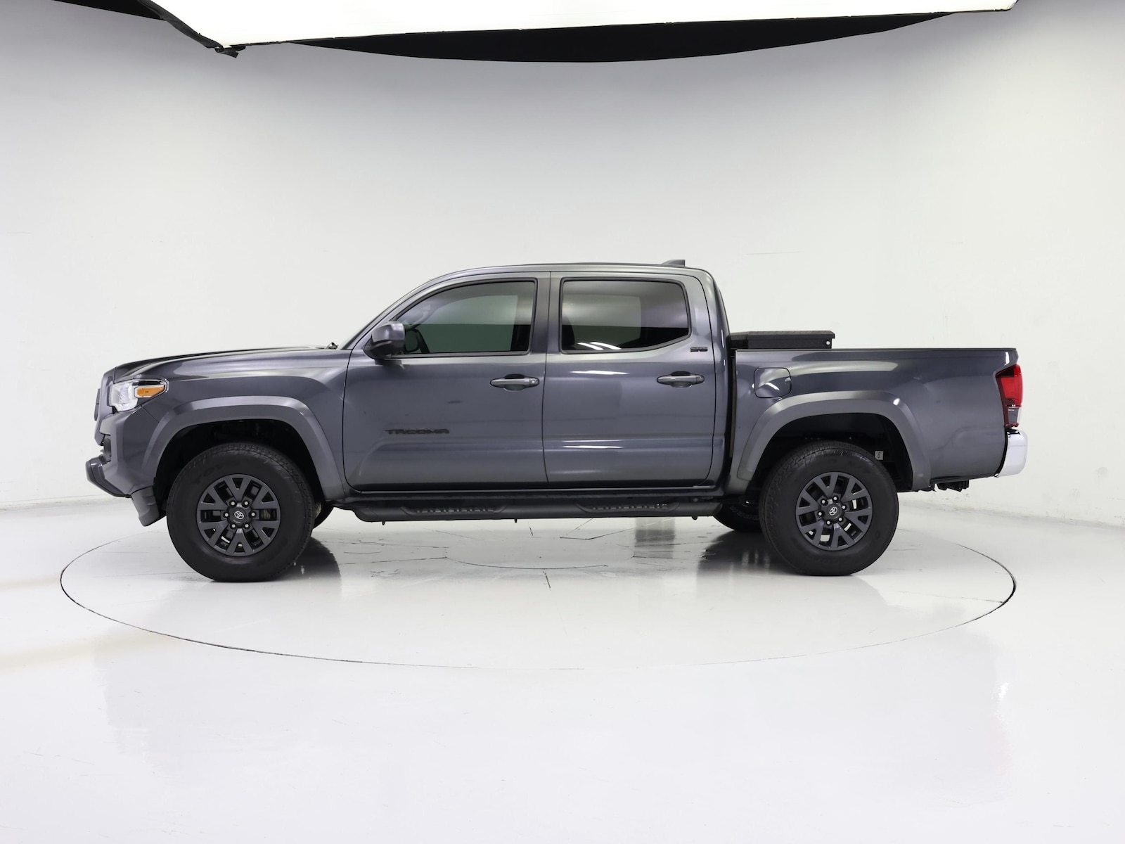 2023 Toyota Tacoma SR5 - Photo 4