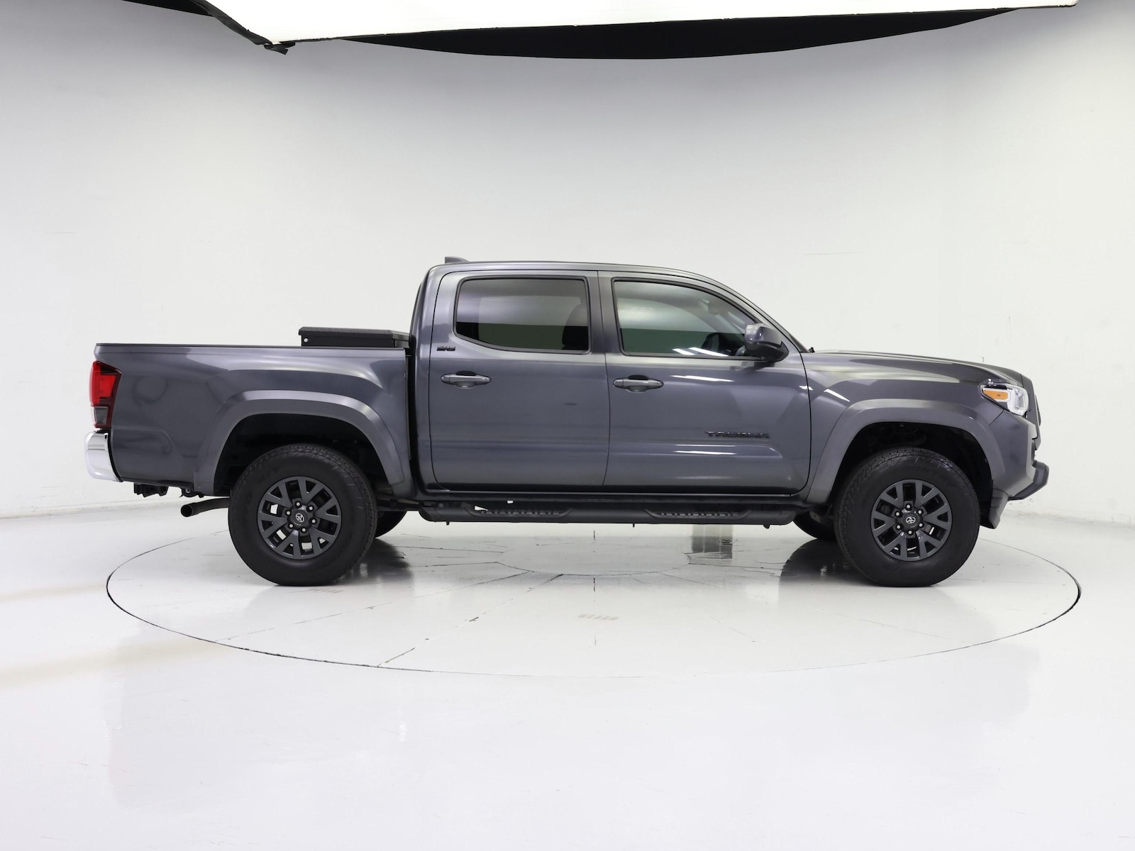 2023 Toyota Tacoma SR5 - Photo 8