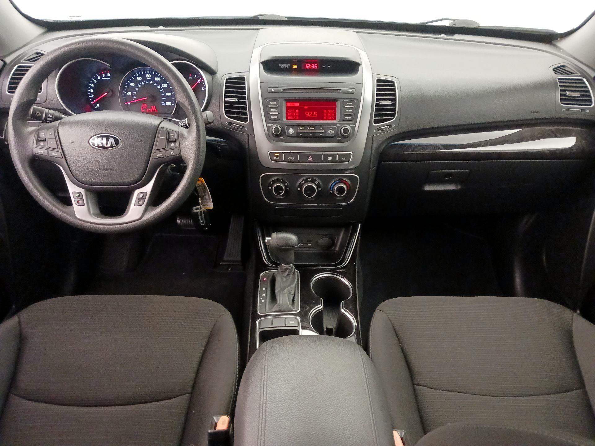 Thumbnail: 2015 Kia Sorento - 9