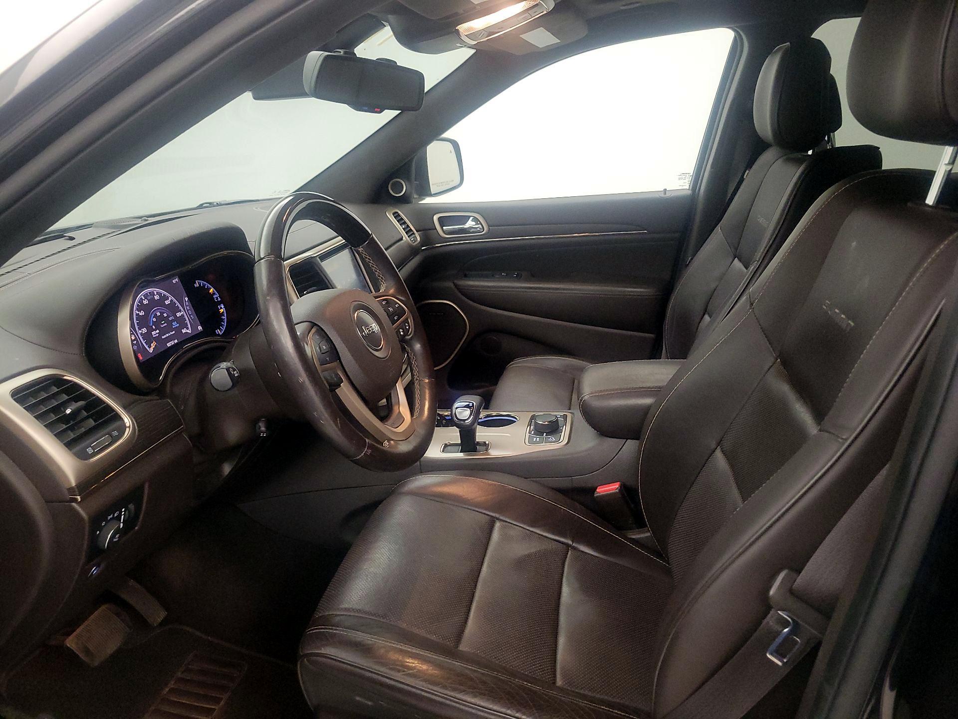 Thumbnail: 2015 Jeep Grand Cherokee - 11