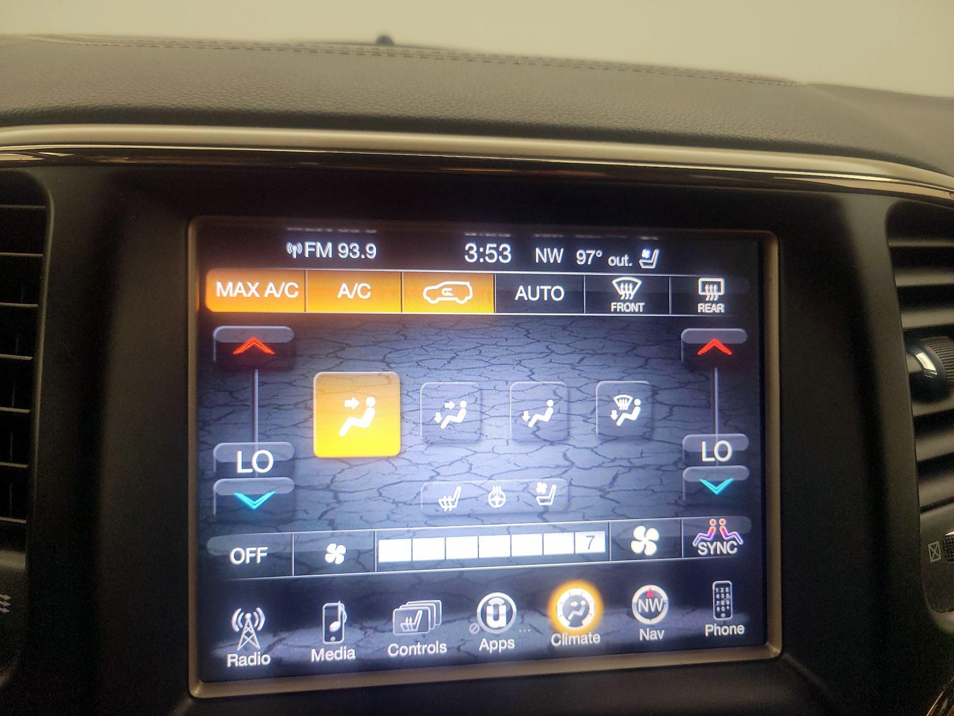 Thumbnail: 2015 Jeep Grand Cherokee - 16