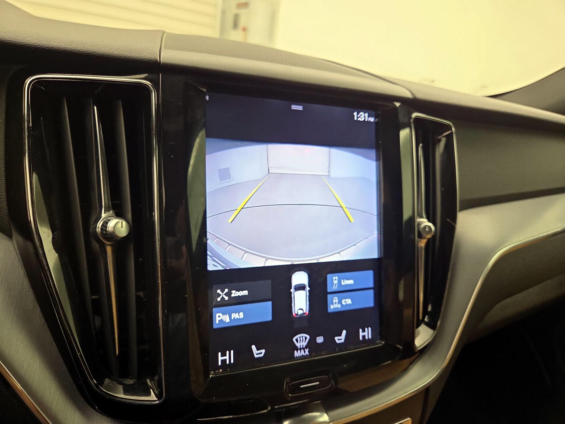 Thumbnail: 2020 Volvo XC60 - 14