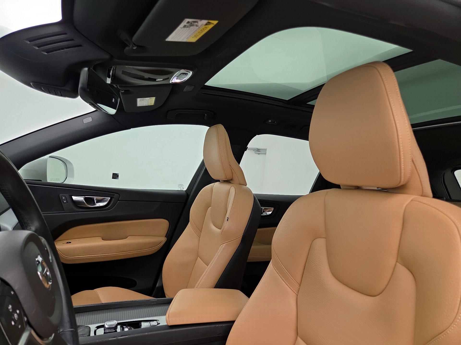 Thumbnail: 2020 Volvo XC60 - 19