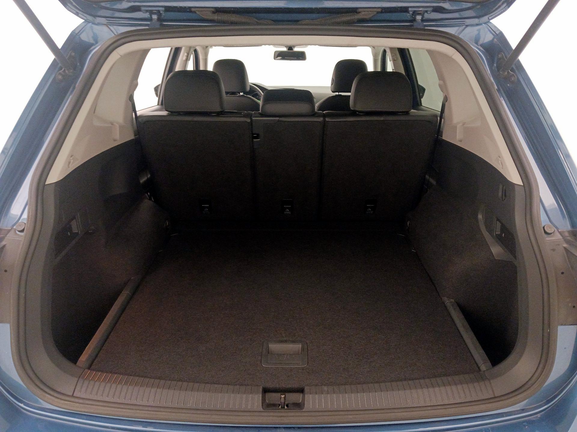 Thumbnail: 2020 Volkswagen Tiguan - 20
