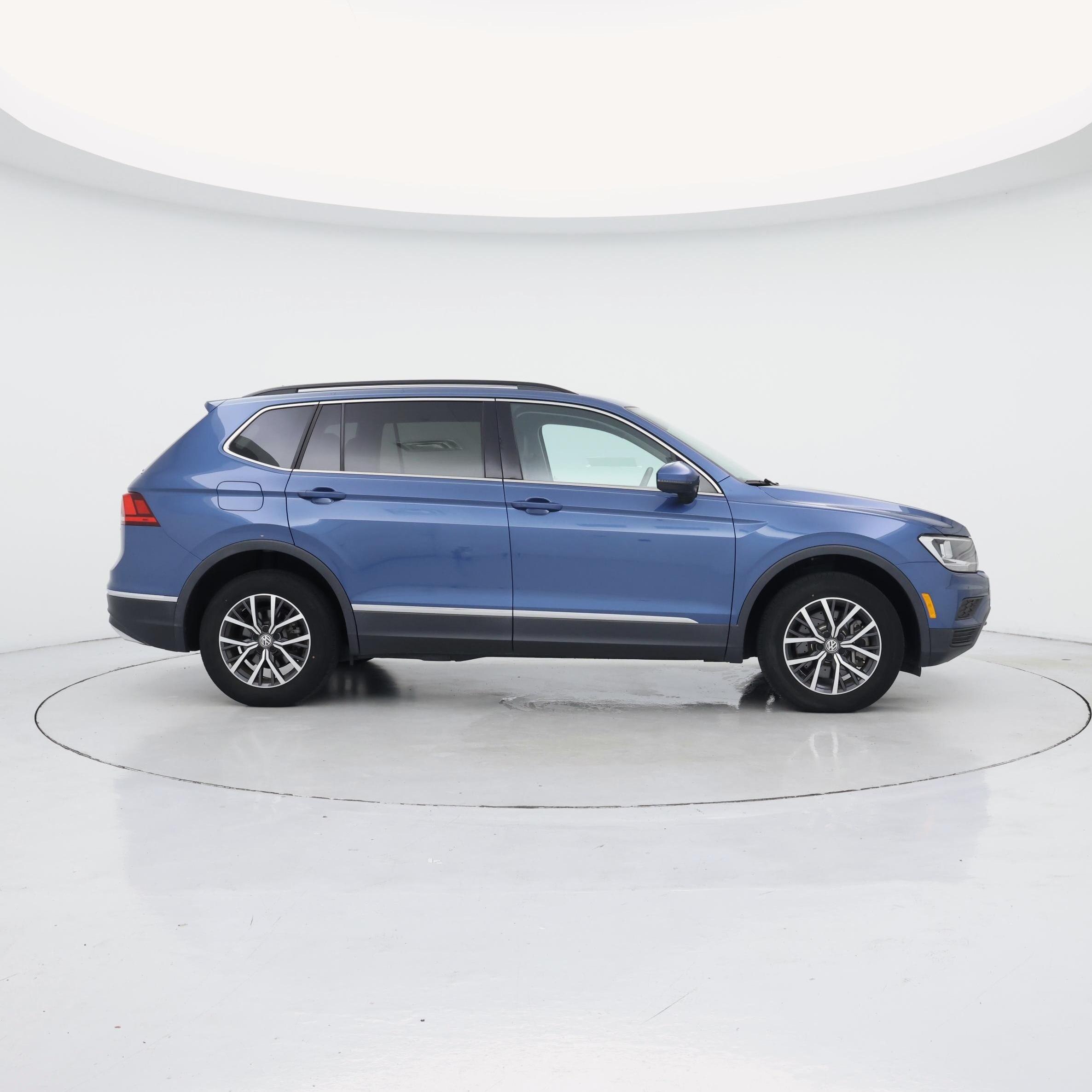 Thumbnail: 2020 Volkswagen Tiguan - 7